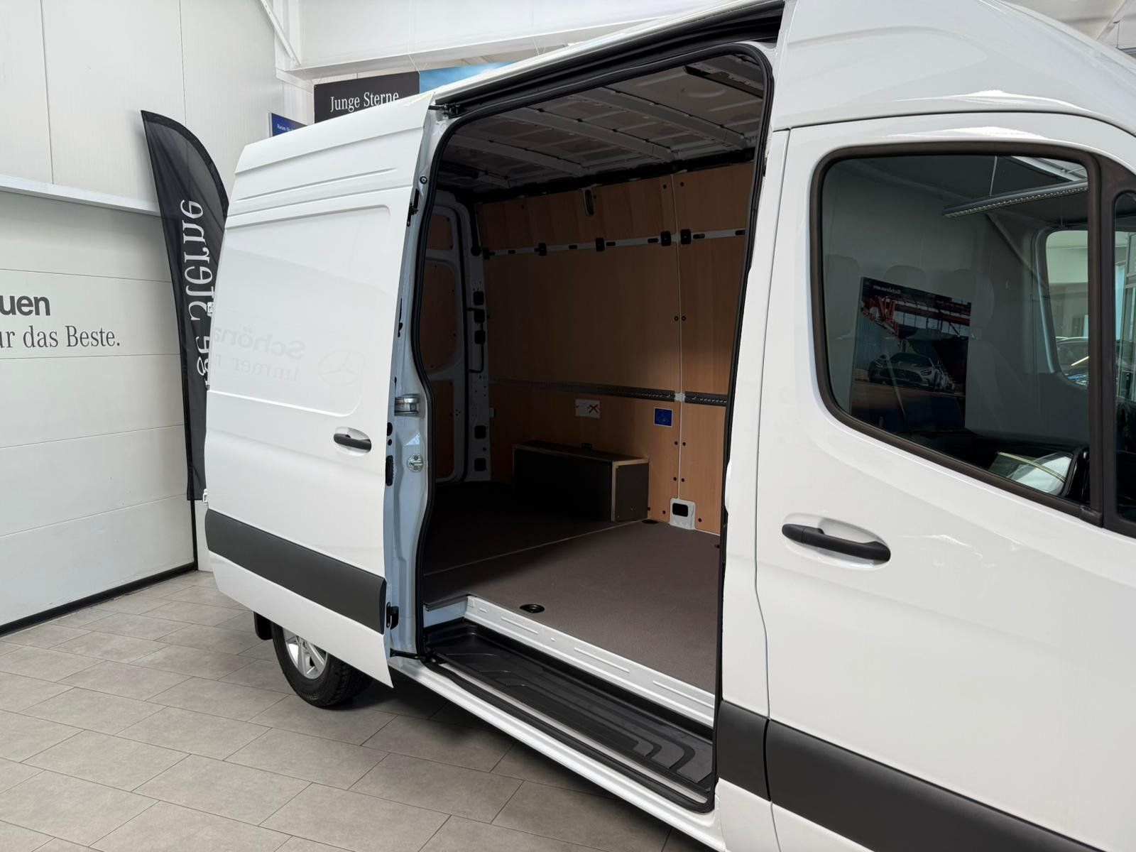 Fahrzeugabbildung Mercedes-Benz Sprinter 317 CDI SELECT L2H2+AHK3,5t+360°+CARPLA
