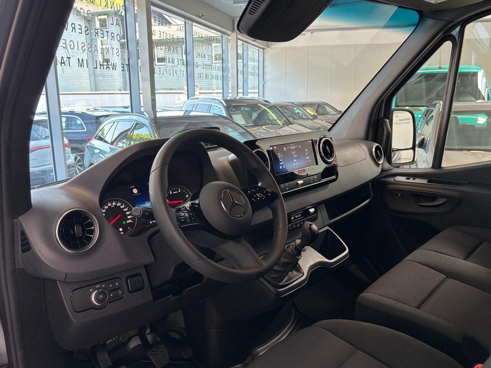 Fahrzeugabbildung Mercedes-Benz Sprinter 315 CDI KA Standard AHK 3,5t+HOLZ+KLIMA