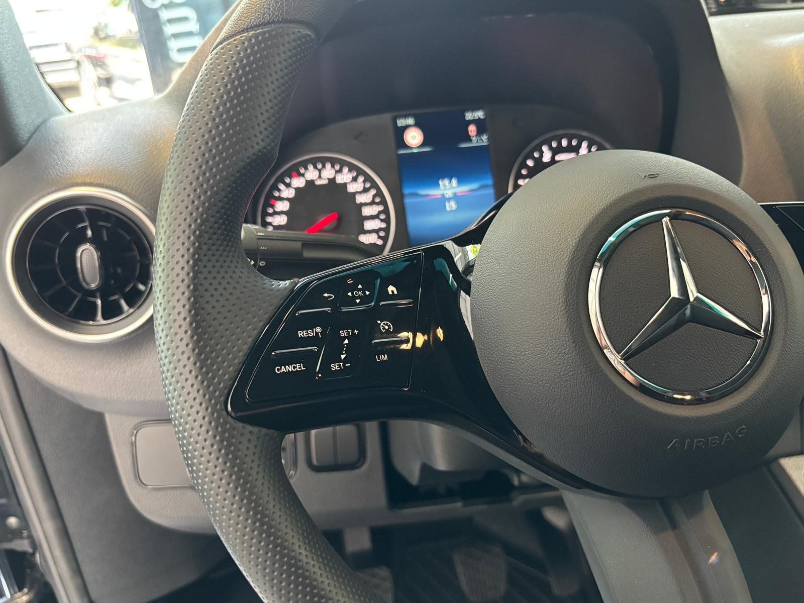 Fahrzeugabbildung Mercedes-Benz Sprinter 315 CDI KA Standard AHK 3,5t+HOLZ+KLIMA