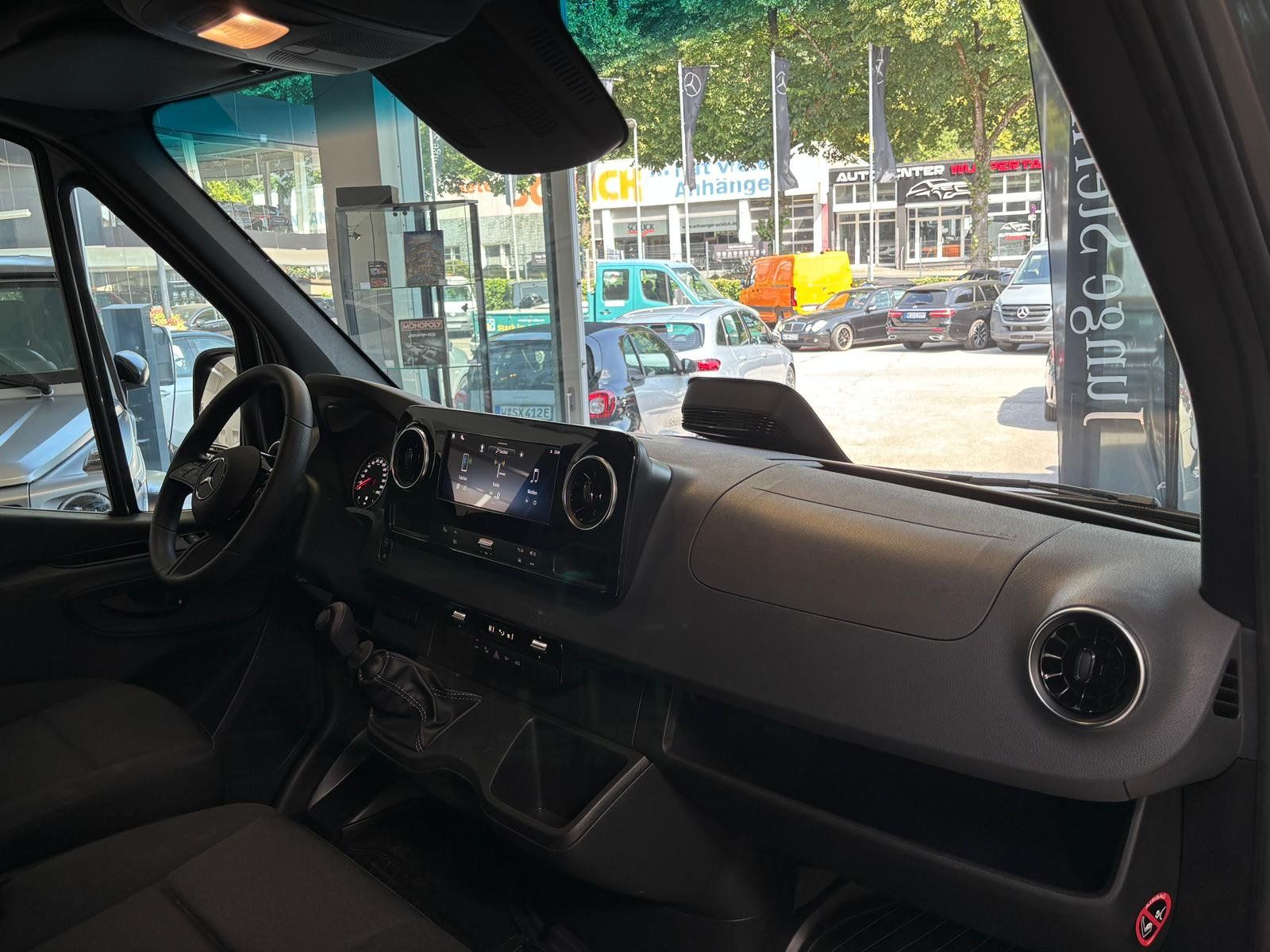 Fahrzeugabbildung Mercedes-Benz Sprinter 315 CDI KA Standard AHK 3,5t+HOLZ+KLIMA