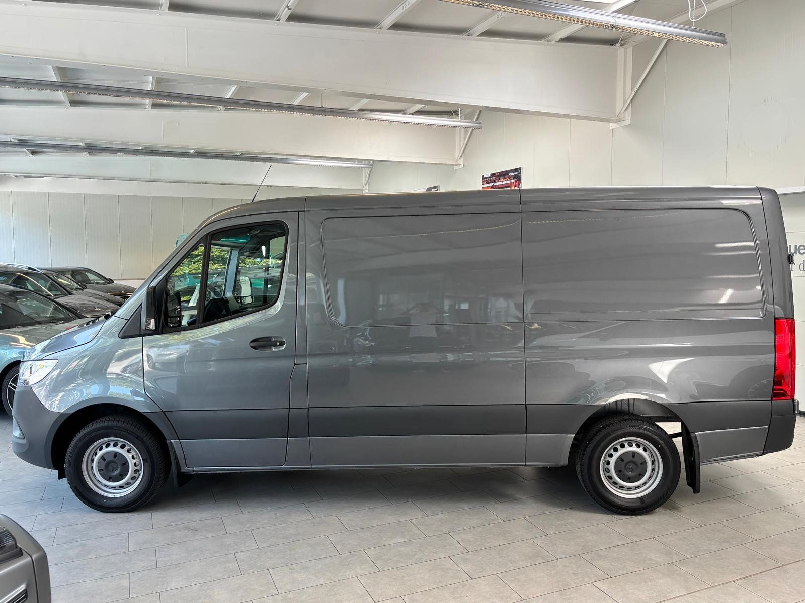 Fahrzeugabbildung Mercedes-Benz Sprinter 315 CDI KA Standard AHK 3,5t+HOLZ+KLIMA