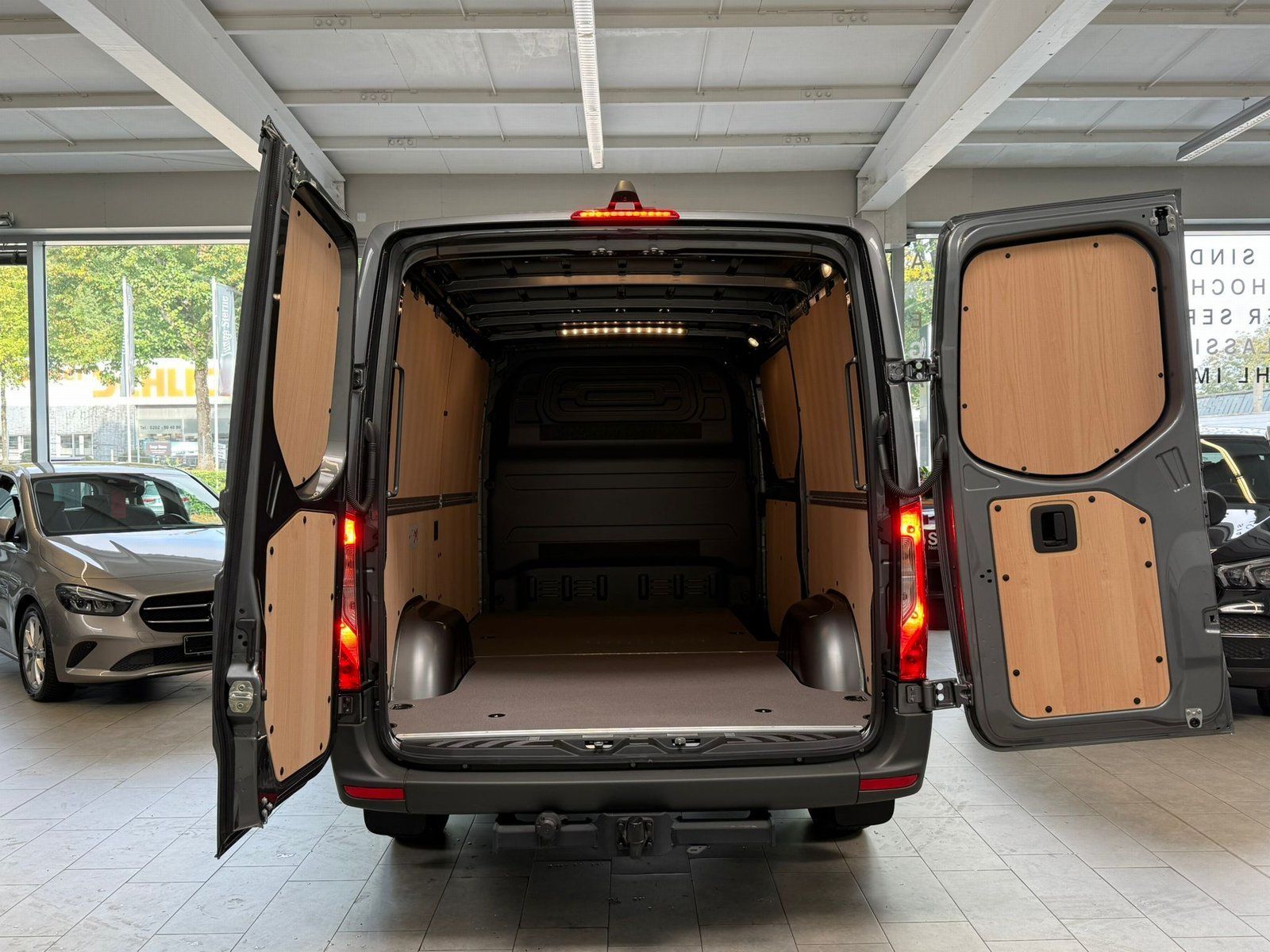 Fahrzeugabbildung Mercedes-Benz Sprinter 315 CDI KA Standard AHK 3,5t+HOLZ+KLIMA