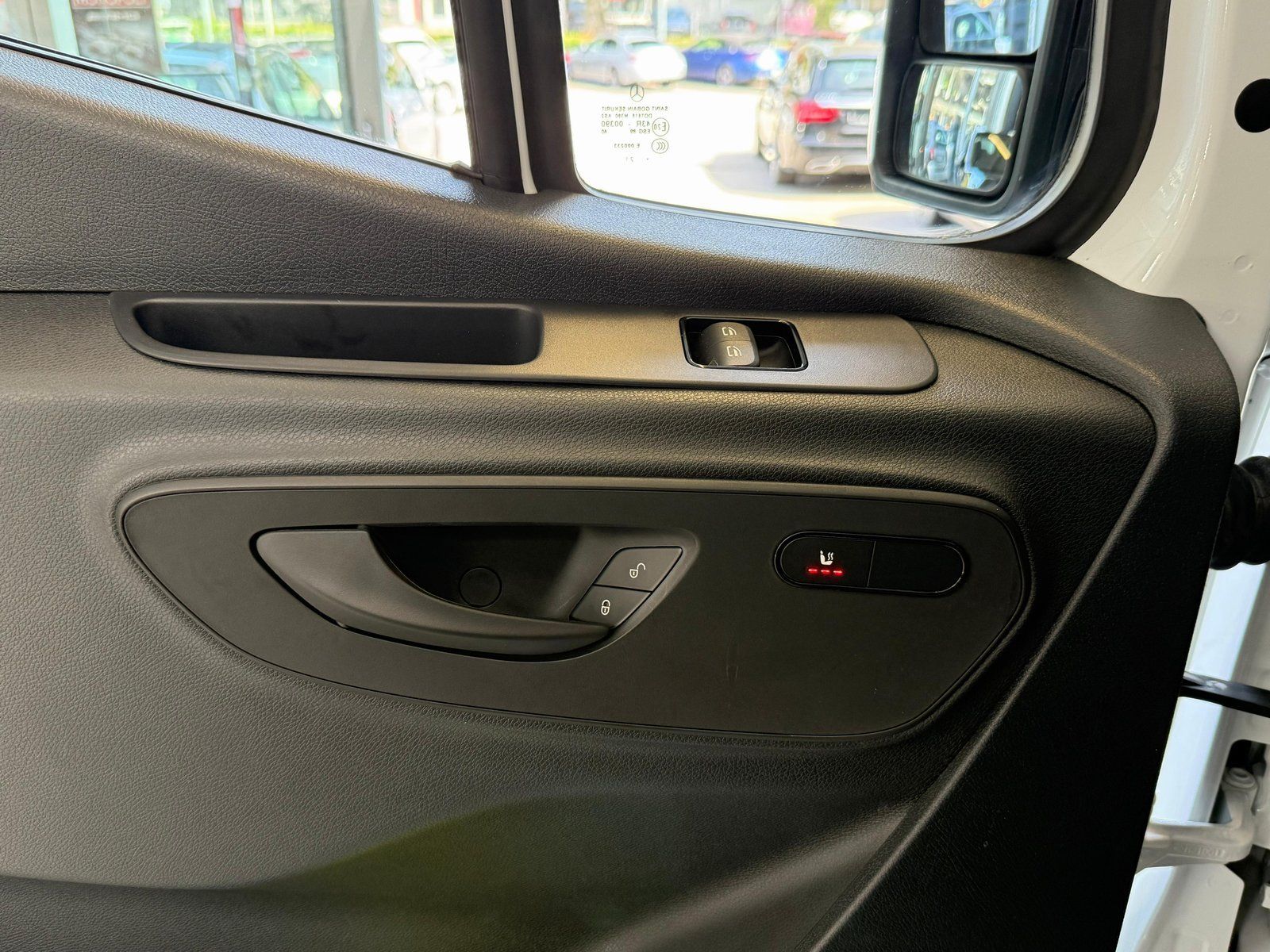 Fahrzeugabbildung Mercedes-Benz Sprinter 315 CDI Standard PRITSCHE+9G+MBUX+AHK