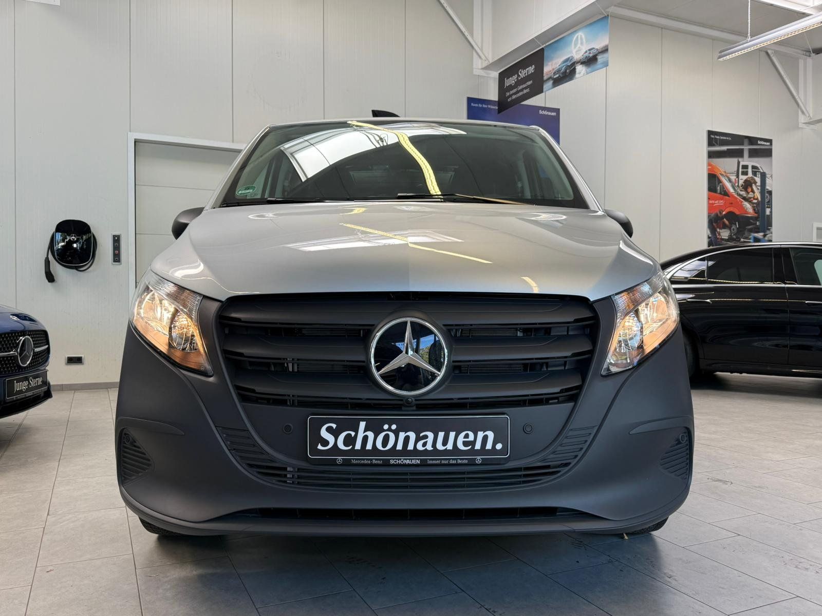 Fahrzeugabbildung Mercedes-Benz Vito 110 KA Kompakt FACELIFT+FLÜGEL270°+MBUX+PTS