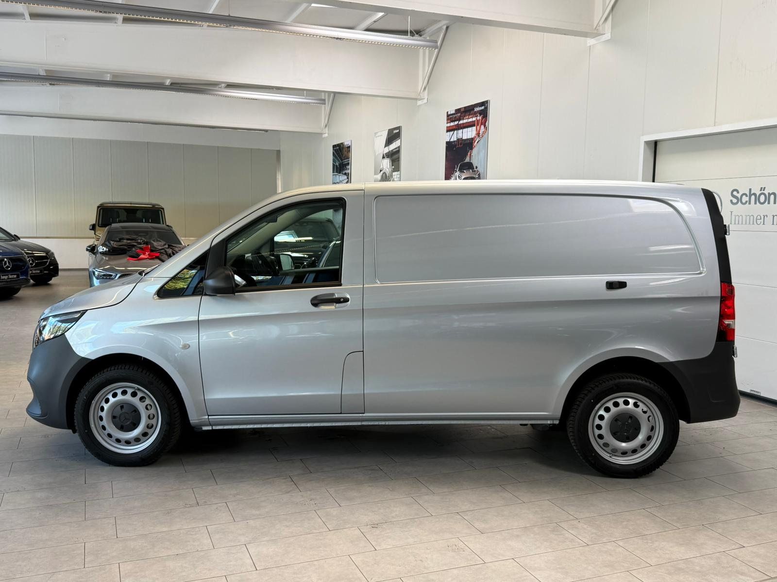 Fahrzeugabbildung Mercedes-Benz Vito 110 KA Kompakt FACELIFT+FLÜGEL270°+MBUX+PTS