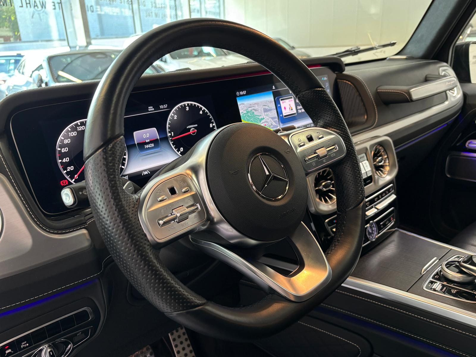 Fahrzeugabbildung Mercedes-Benz G 400d AMG+DISTR+STDHZ+AHK+MBEAM+BURMES+NIGHT II