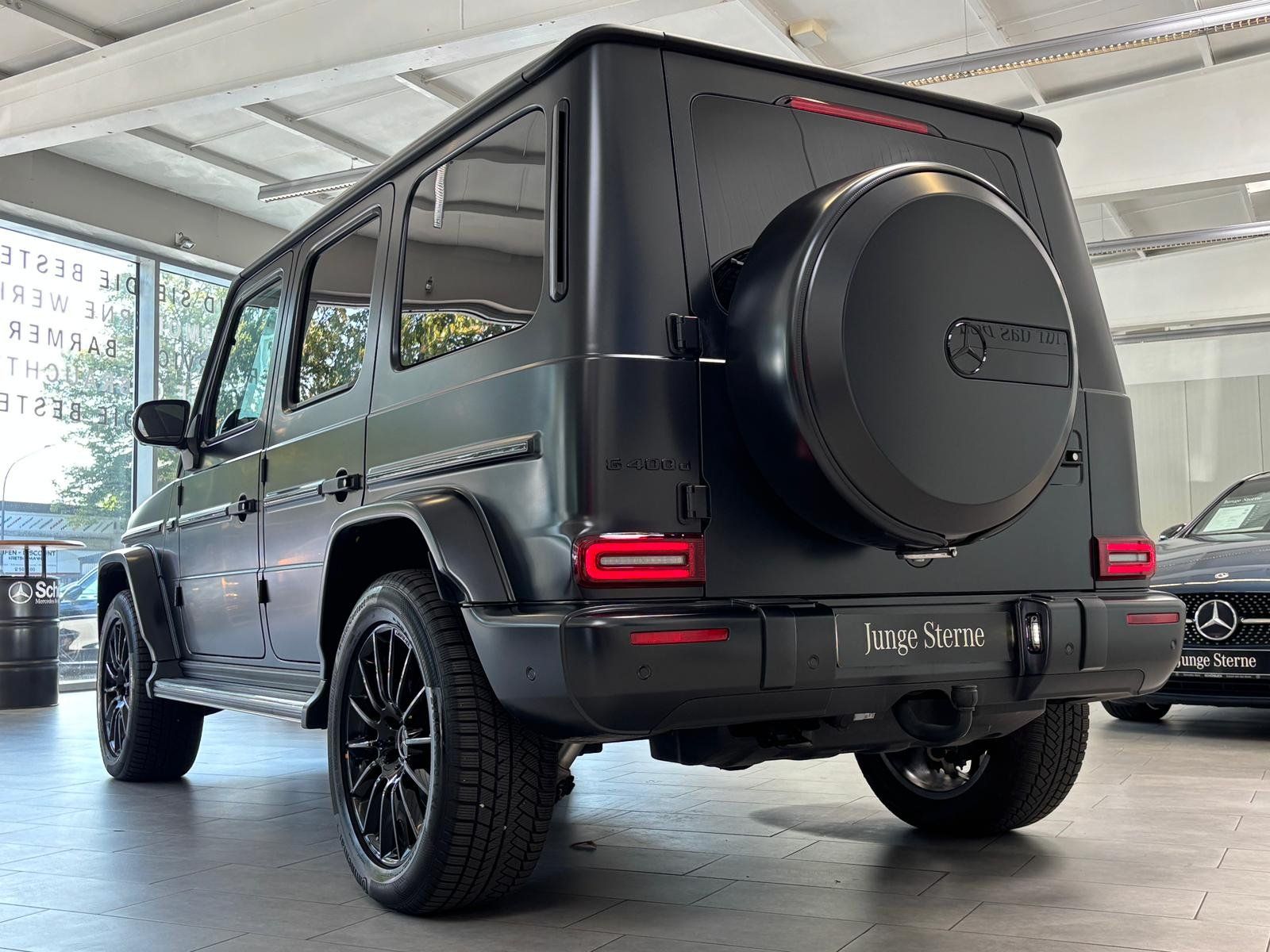 Fahrzeugabbildung Mercedes-Benz G 400d AMG+DISTR+STDHZ+AHK+MBEAM+BURMES+NIGHT II