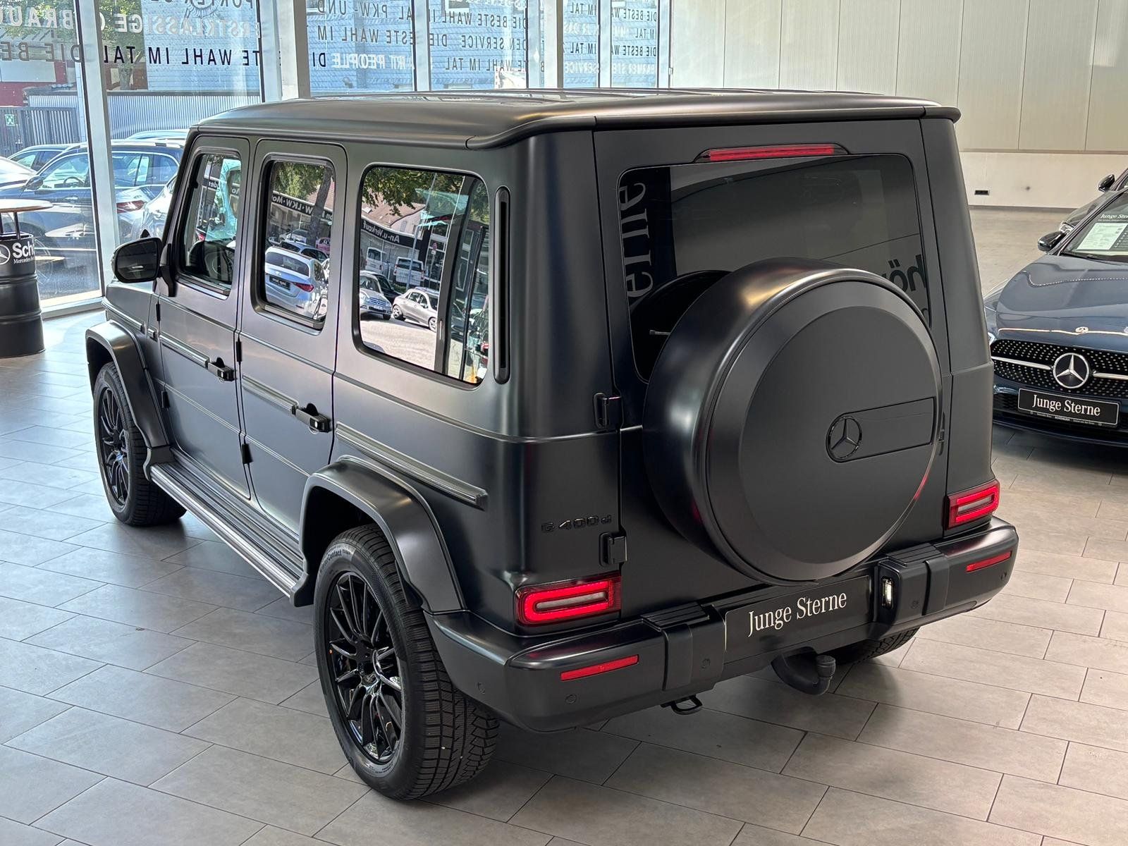 Fahrzeugabbildung Mercedes-Benz G 400d AMG+DISTR+STDHZ+AHK+MBEAM+BURMES+NIGHT II