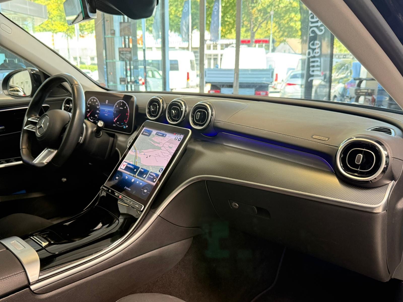 Fahrzeugabbildung Mercedes-Benz C 220d T AMG PANO+NIGHT+AHK+KAMERA+TOTW+LED+DAB