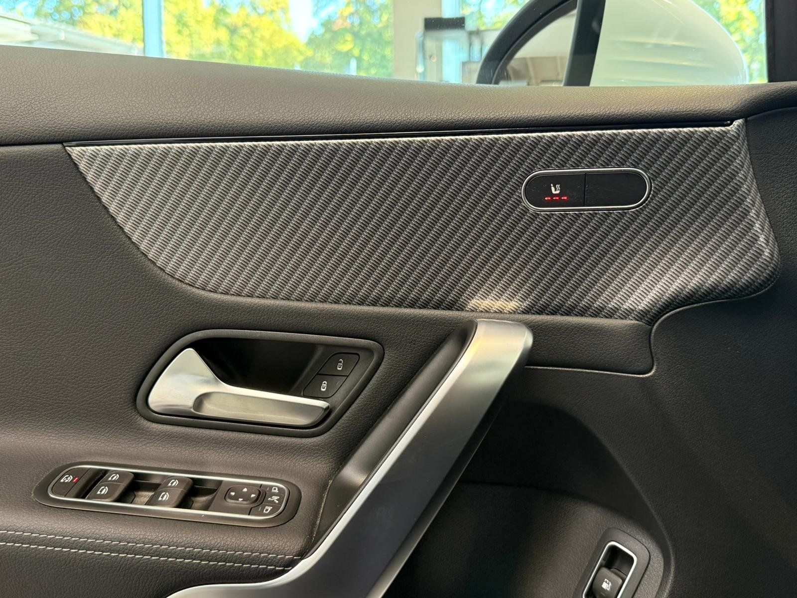 Fahrzeugabbildung Mercedes-Benz A 250e Progressive CARPLAY+360°+NAVI+TOTW+LED
