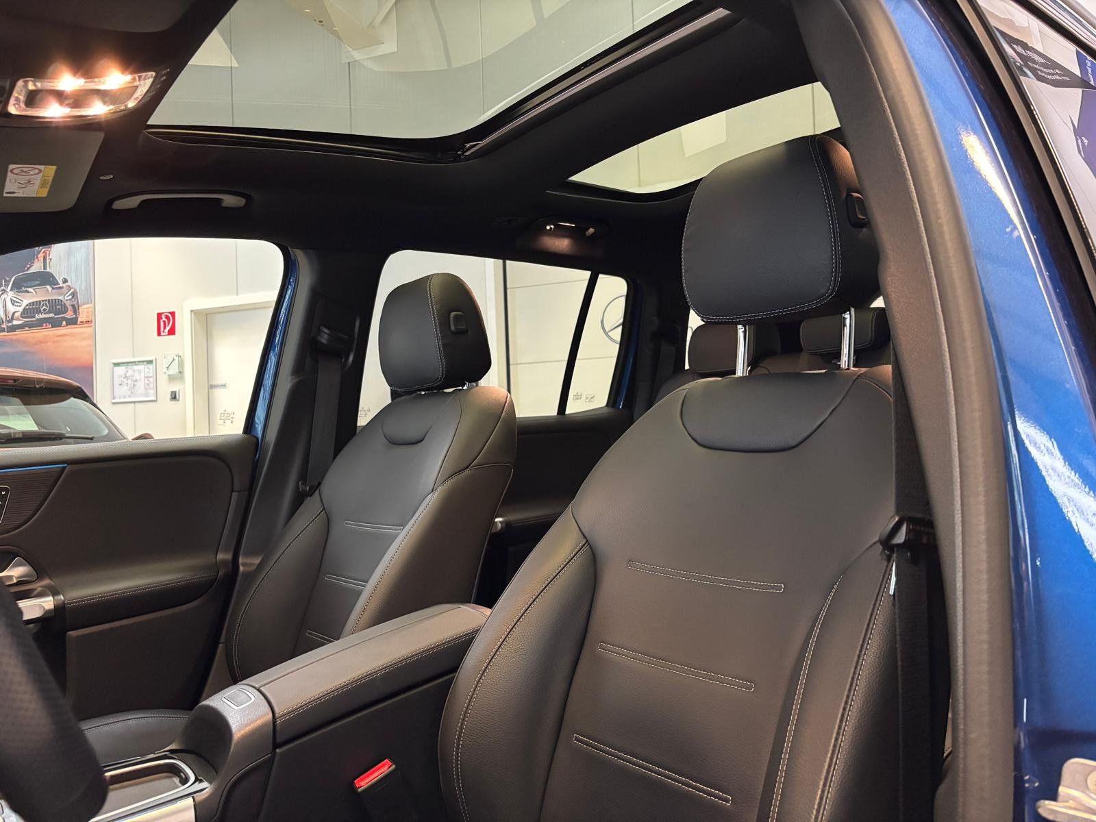 Fahrzeugabbildung Mercedes-Benz EQB 350 4M AMG DISTR+PANO+HUD+BURMES+AHK+MEMORY
