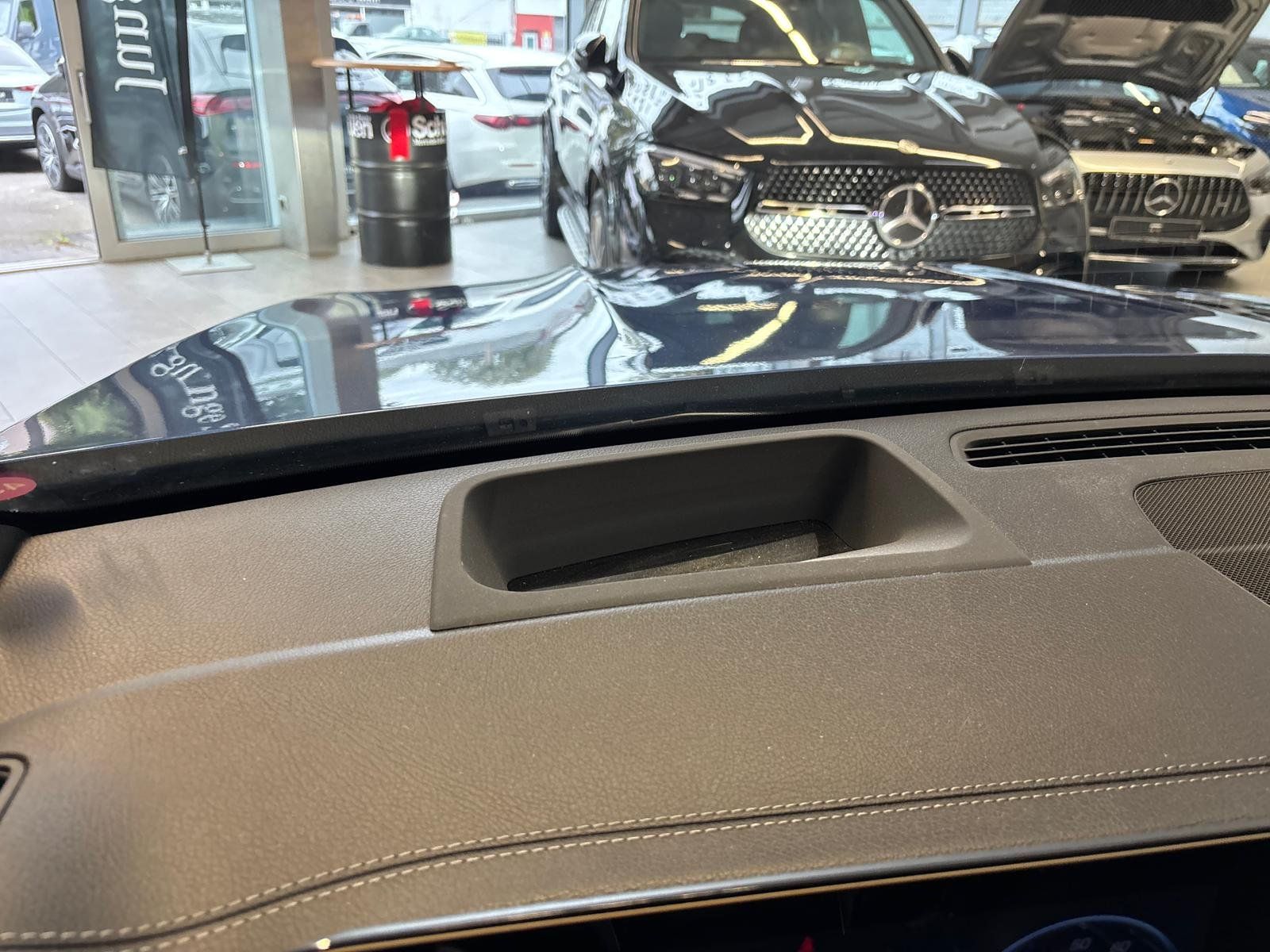 Fahrzeugabbildung Mercedes-Benz EQB 350 4M AMG DISTR+PANO+HUD+BURMES+AHK+MEMORY