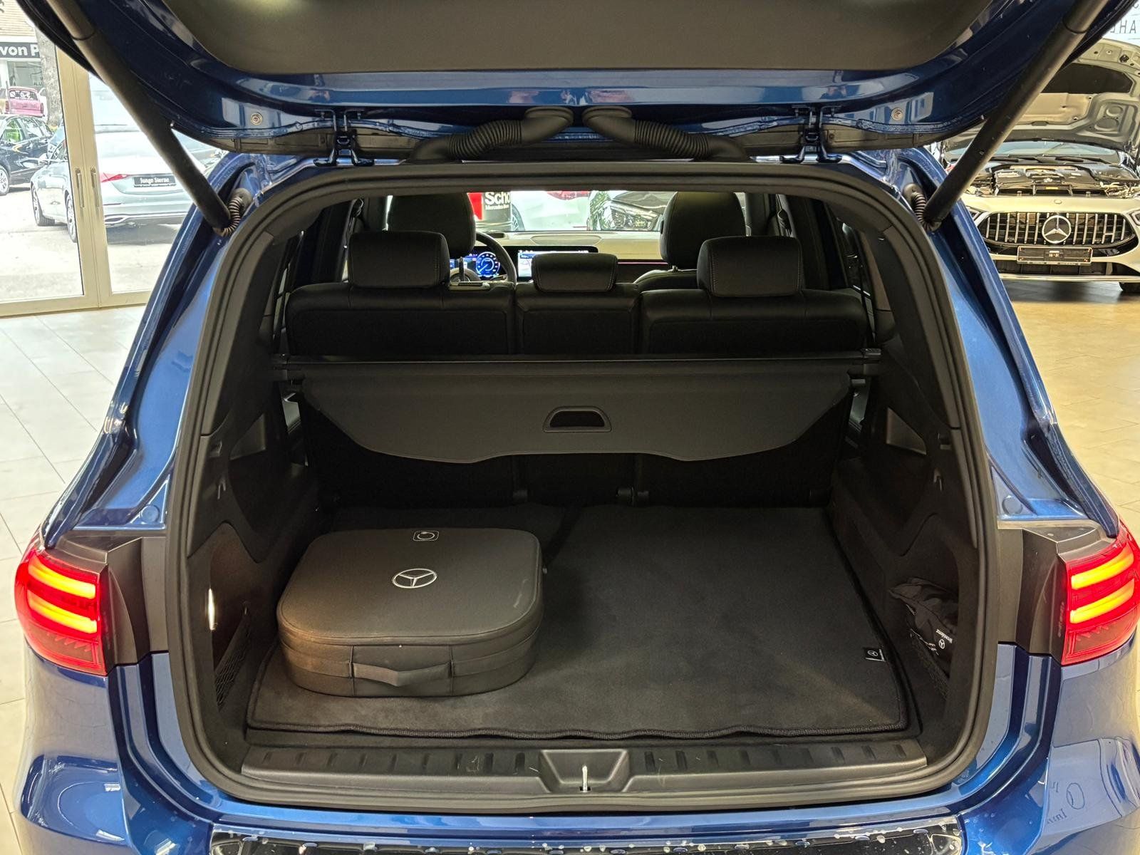 Fahrzeugabbildung Mercedes-Benz EQB 350 4M AMG DISTR+PANO+HUD+BURMES+AHK+MEMORY