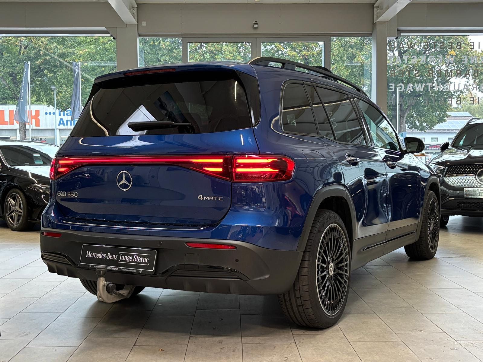 Fahrzeugabbildung Mercedes-Benz EQB 350 4M AMG DISTR+PANO+HUD+BURMES+AHK+MEMORY