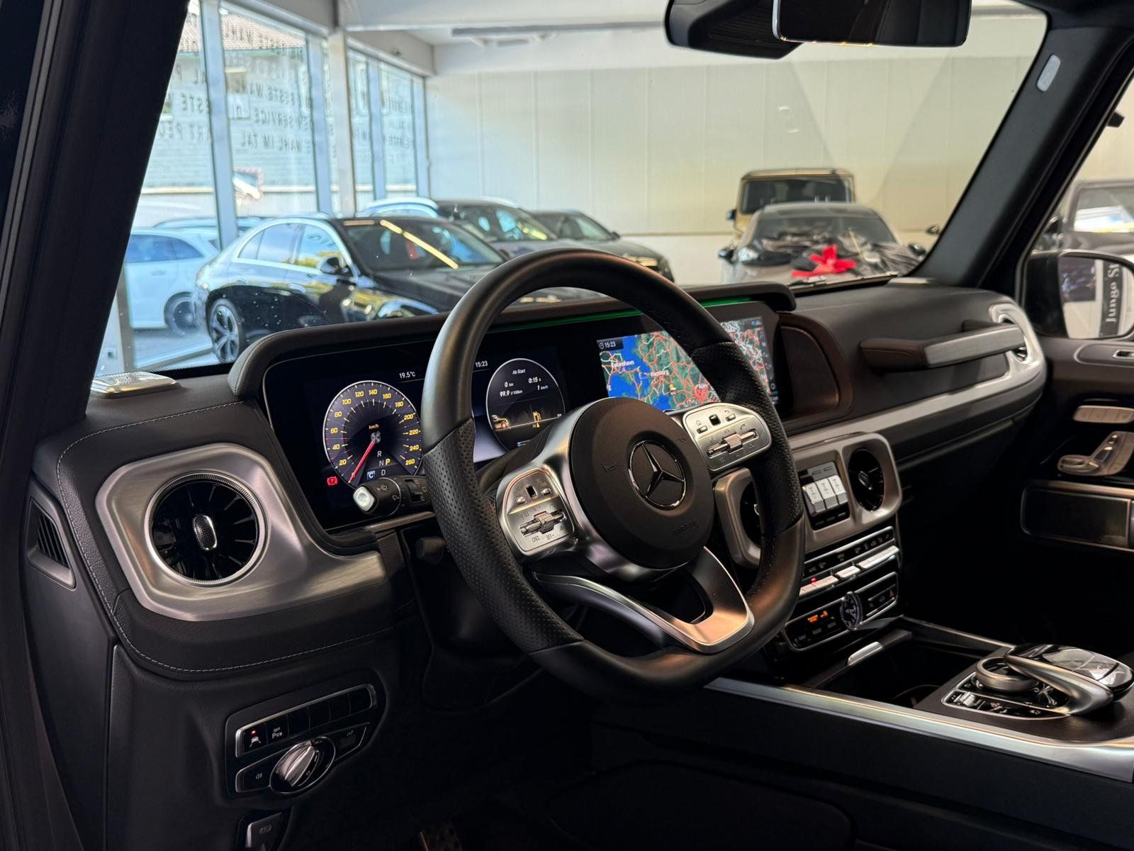 Fahrzeugabbildung Mercedes-Benz G 500 AMG+STDHZ+DISTR+COMAND+AHK+BURM+MBEAM+360°