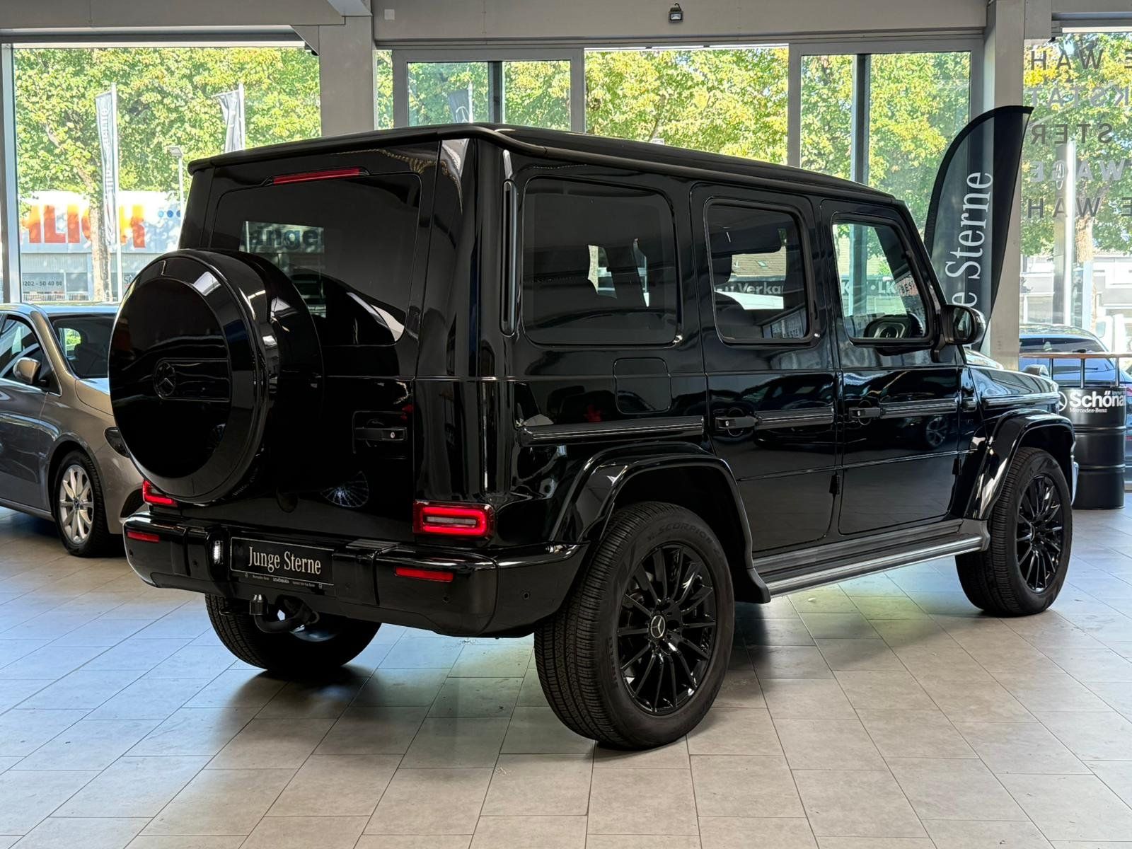 Fahrzeugabbildung Mercedes-Benz G 500 AMG+STDHZ+DISTR+COMAND+AHK+BURM+MBEAM+360°