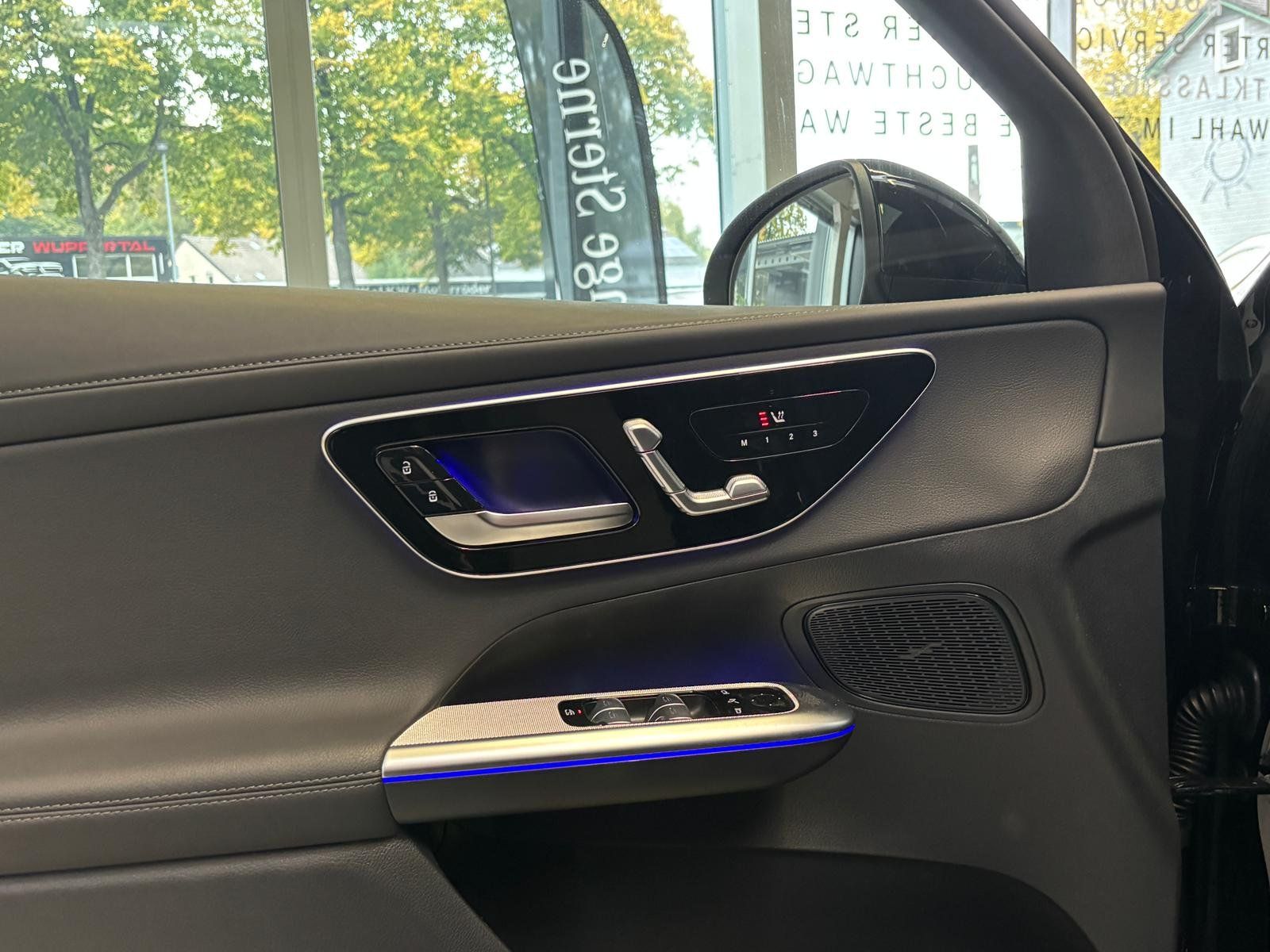 Fahrzeugabbildung Mercedes-Benz GLC 200 4M AMG STANDHEIZUNG+AHK+NIGHT+WINTER