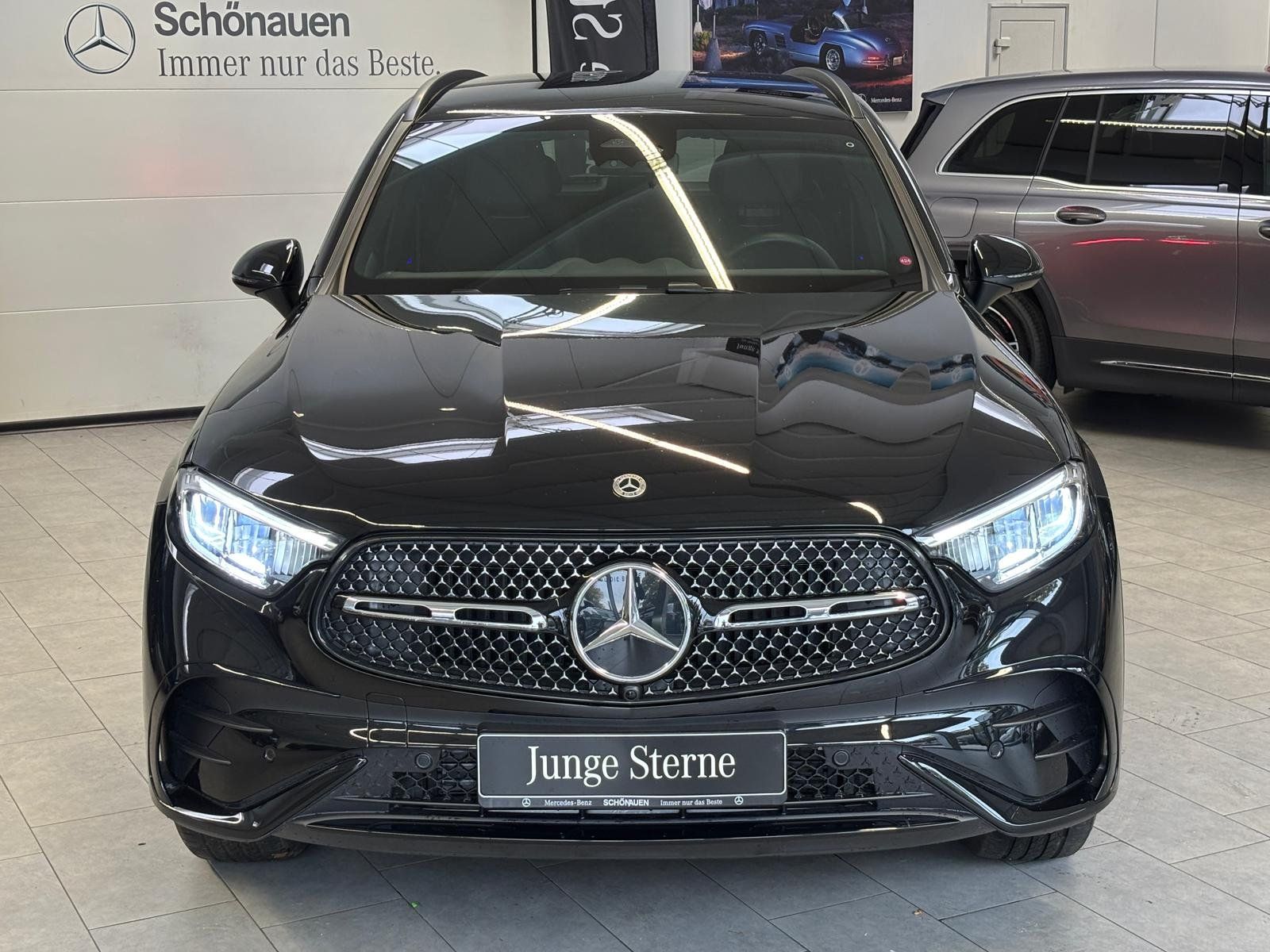 Fahrzeugabbildung Mercedes-Benz GLC 200 4M AMG STANDHEIZUNG+AHK+NIGHT+WINTER