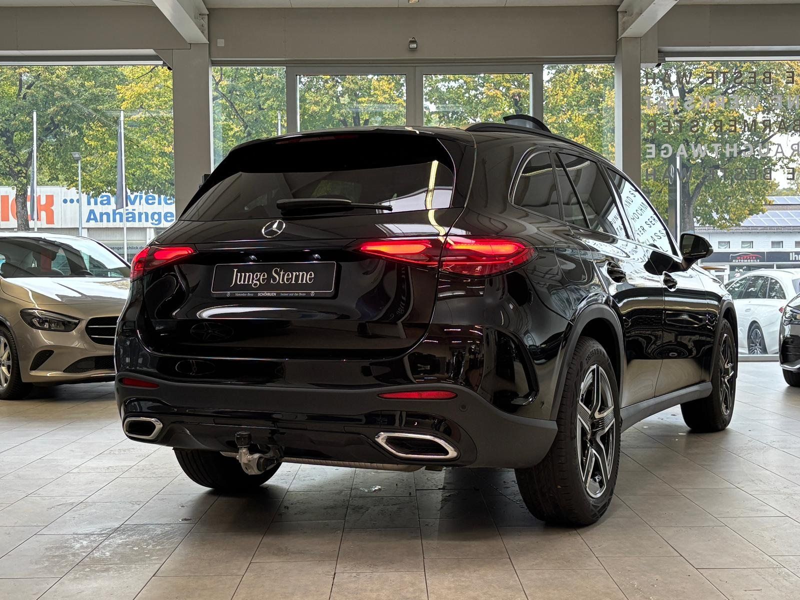 Fahrzeugabbildung Mercedes-Benz GLC 200 4M AMG STANDHEIZUNG+AHK+NIGHT+WINTER