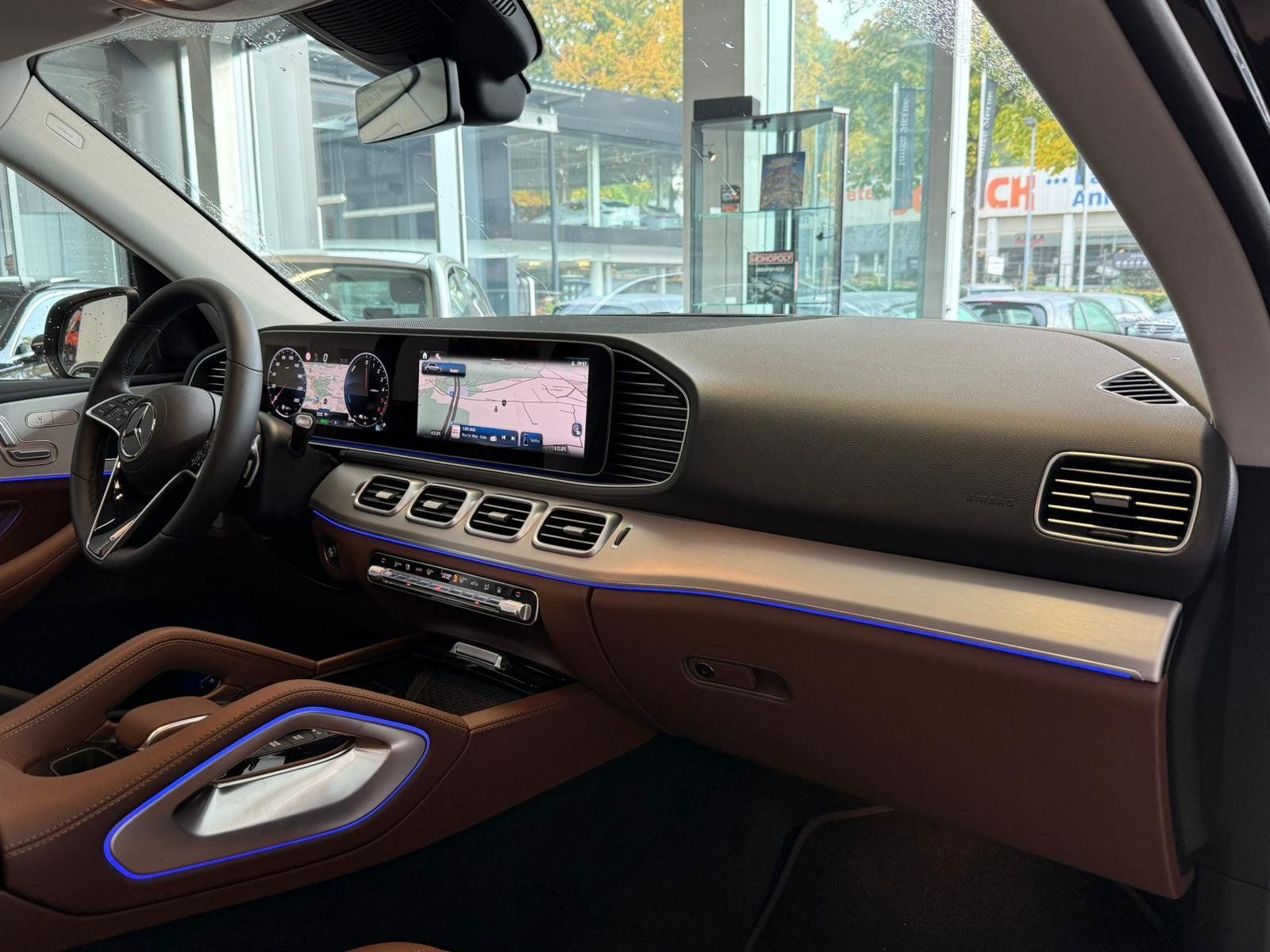 Fahrzeugabbildung Mercedes-Benz GLE 350 de 4M PANO+AHK+FONDAIRBAGS+MULTIBEAM