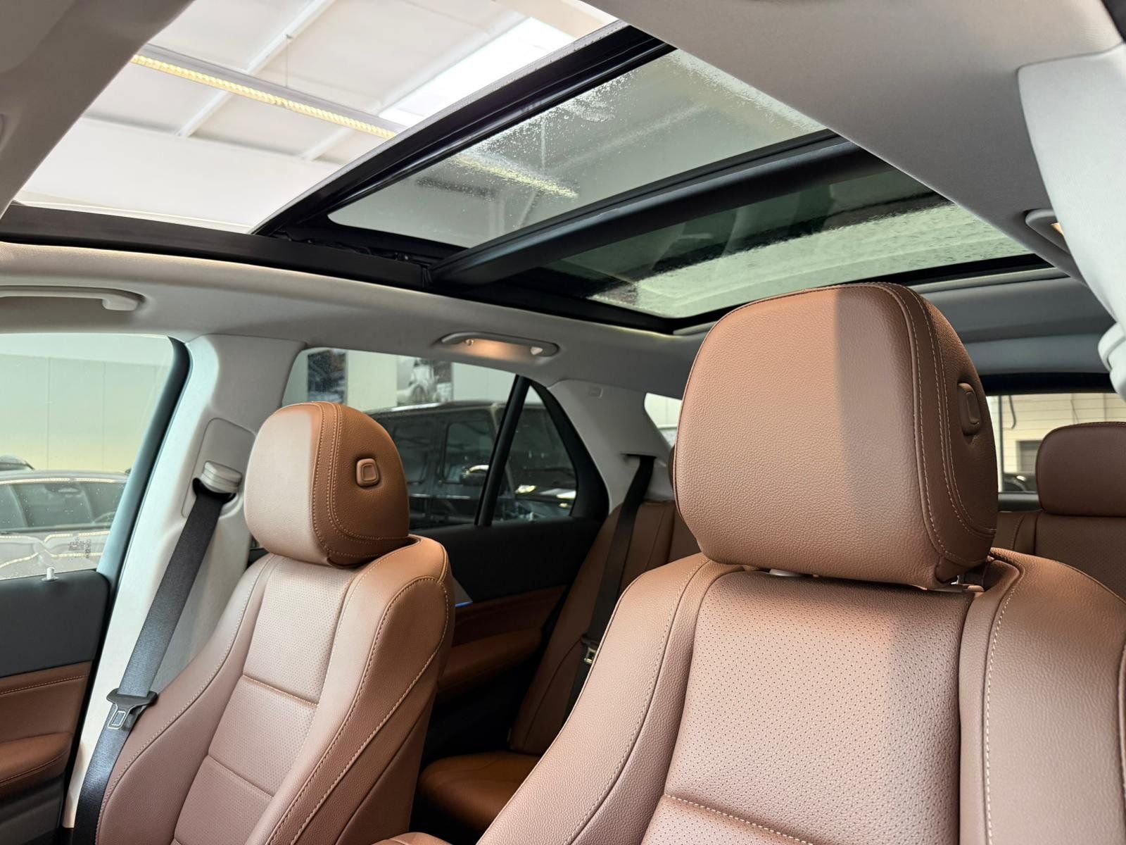Fahrzeugabbildung Mercedes-Benz GLE 350 de 4M PANO+AHK+FONDAIRBAGS+MULTIBEAM