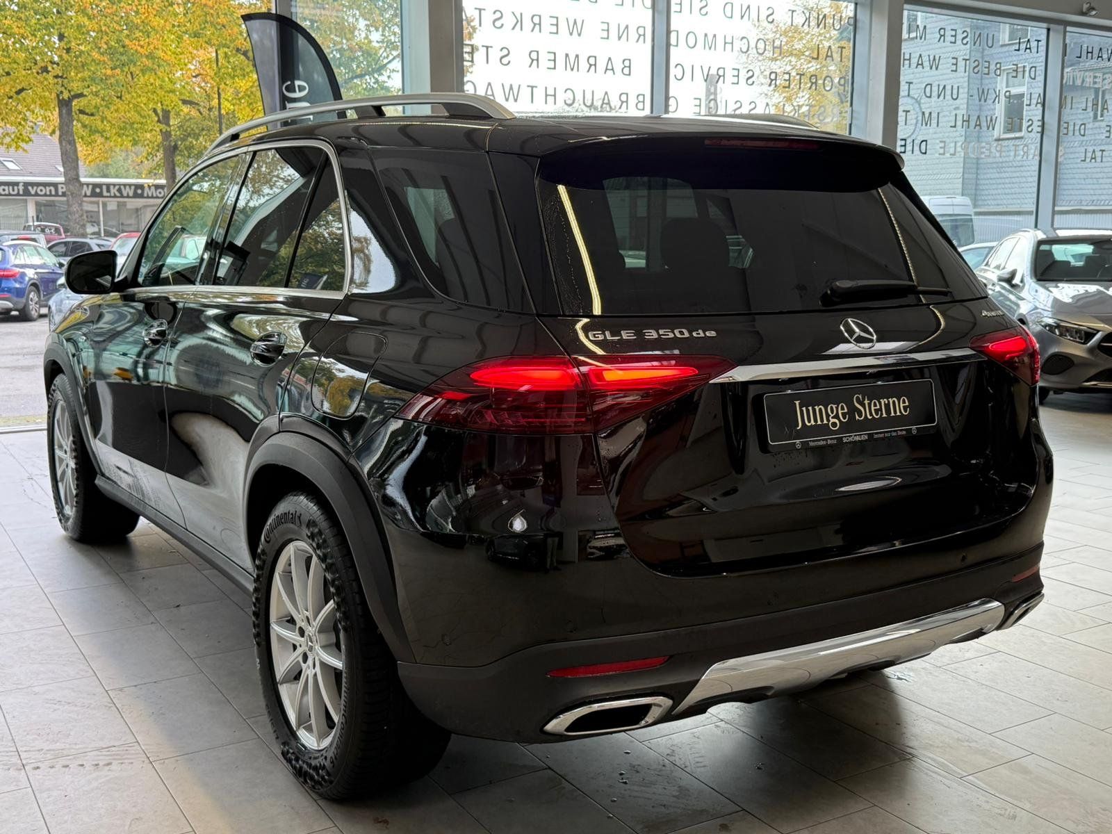 Fahrzeugabbildung Mercedes-Benz GLE 350 de 4M PANO+AHK+FONDAIRBAGS+MULTIBEAM