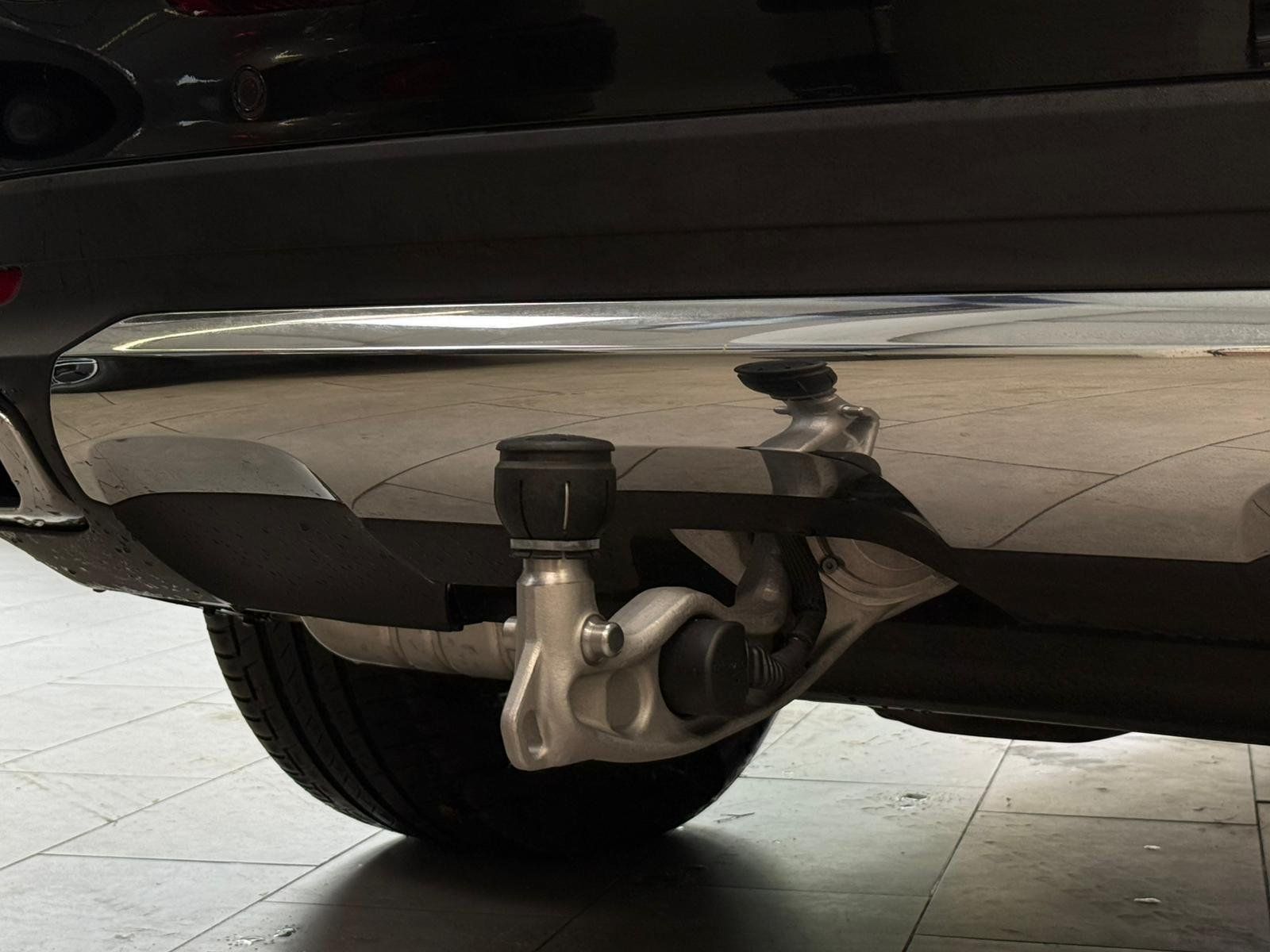 Fahrzeugabbildung Mercedes-Benz GLE 350 de 4M PANO+AHK+FONDAIRBAGS+MULTIBEAM