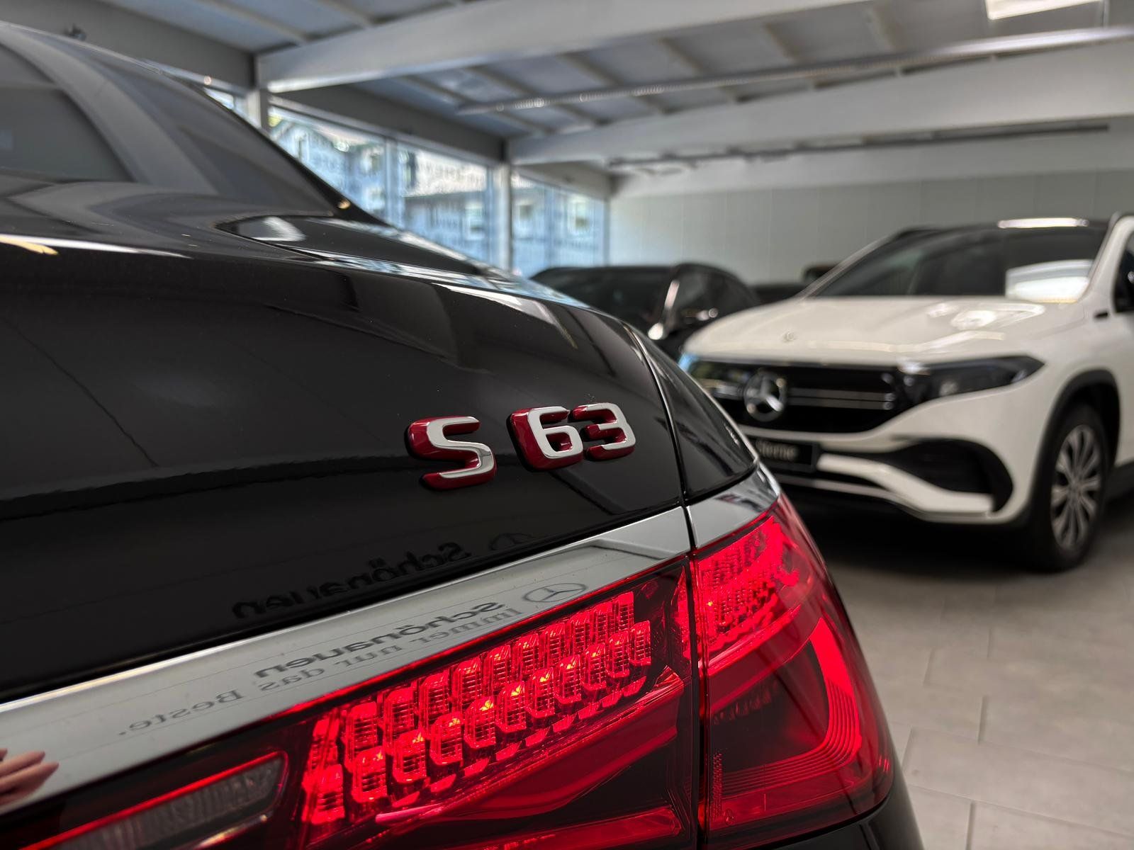 Fahrzeugabbildung Mercedes-Benz AMG S 63 E Perf. DRIVERS+PANO+HUD+DIGITAL+DISTR