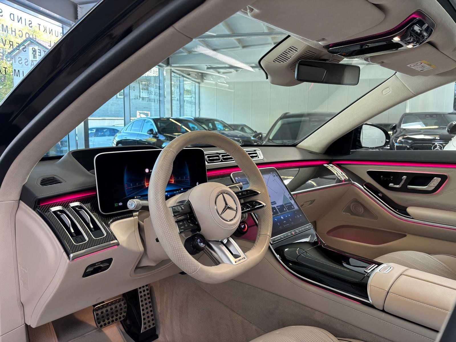 Fahrzeugabbildung Mercedes-Benz AMG S 63 E Perf. DRIVERS+PANO+HUD+DIGITAL+DISTR