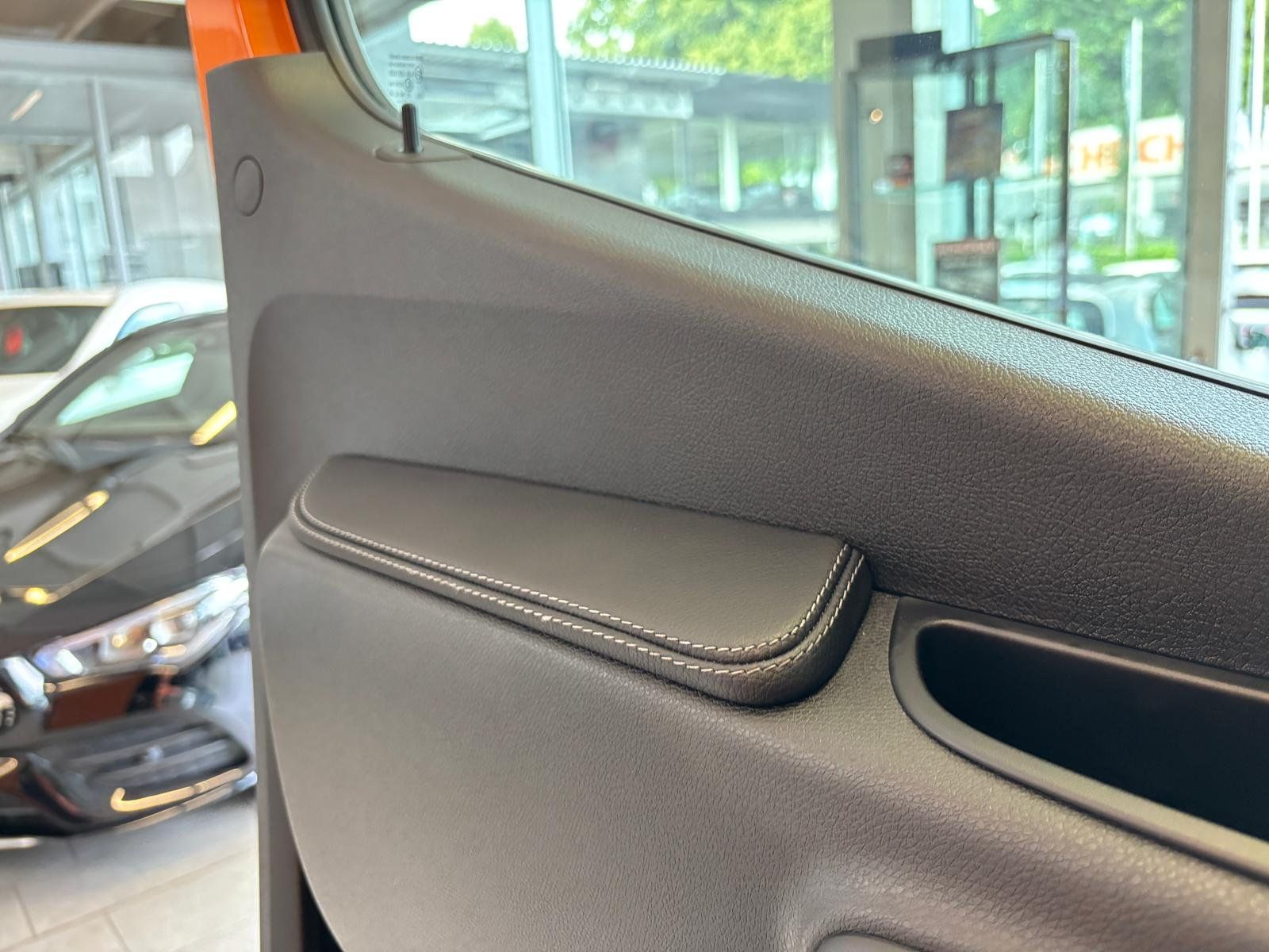 Fahrzeugabbildung Mercedes-Benz Sprinter 319 CDI KA L2H1 BASIS ROHRREINIGER LED