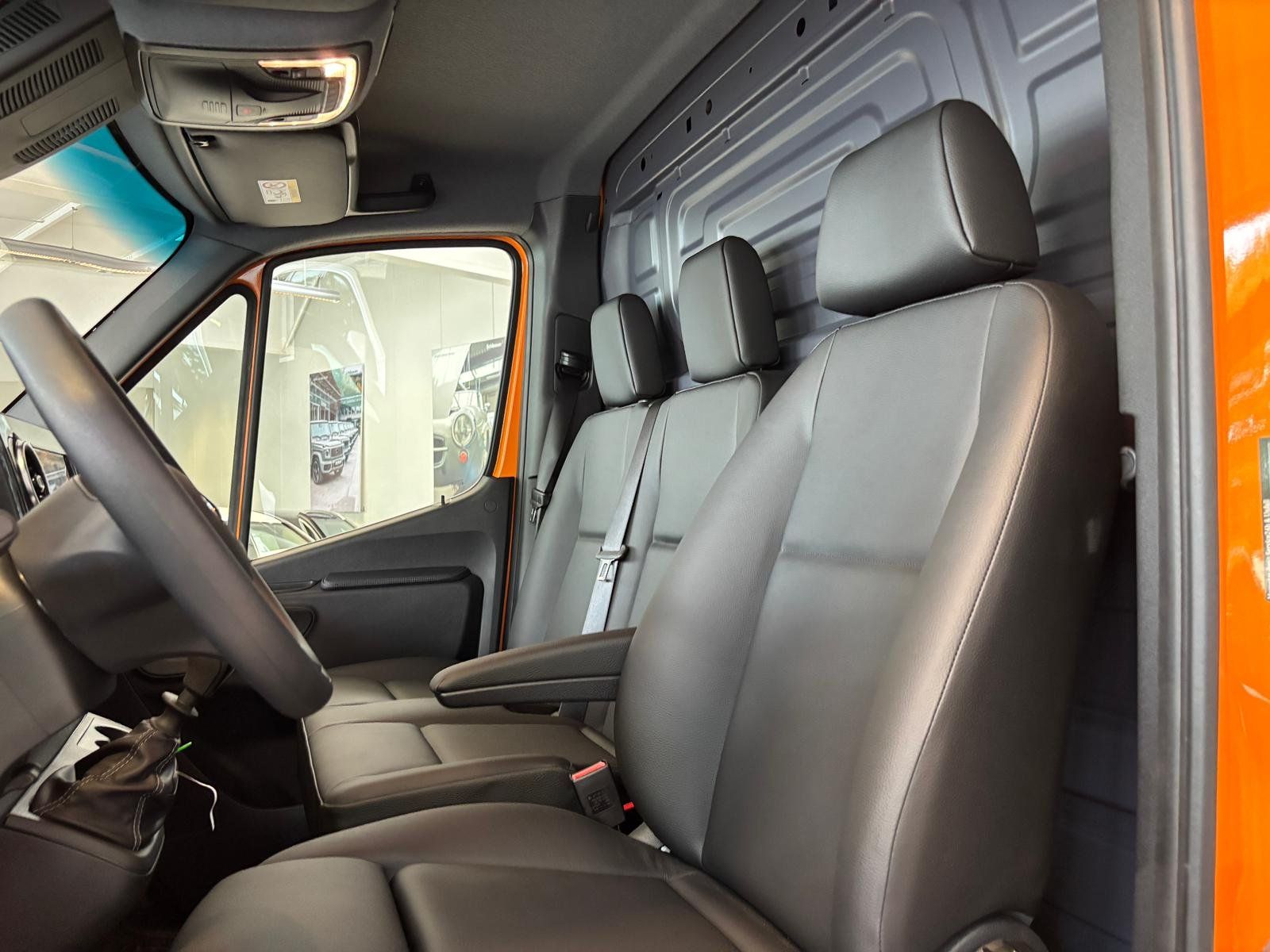 Fahrzeugabbildung Mercedes-Benz Sprinter 319 CDI KA L2H1 BASIS ROHRREINIGER LED