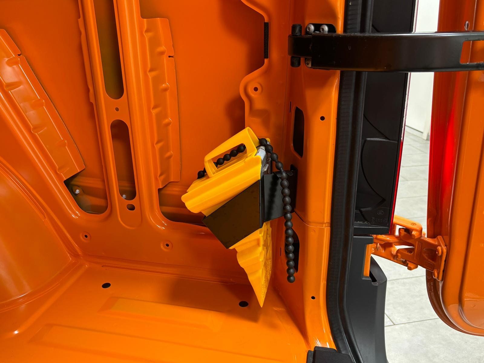 Fahrzeugabbildung Mercedes-Benz Sprinter 319 CDI KA L2H1 BASIS ROHRREINIGER LED