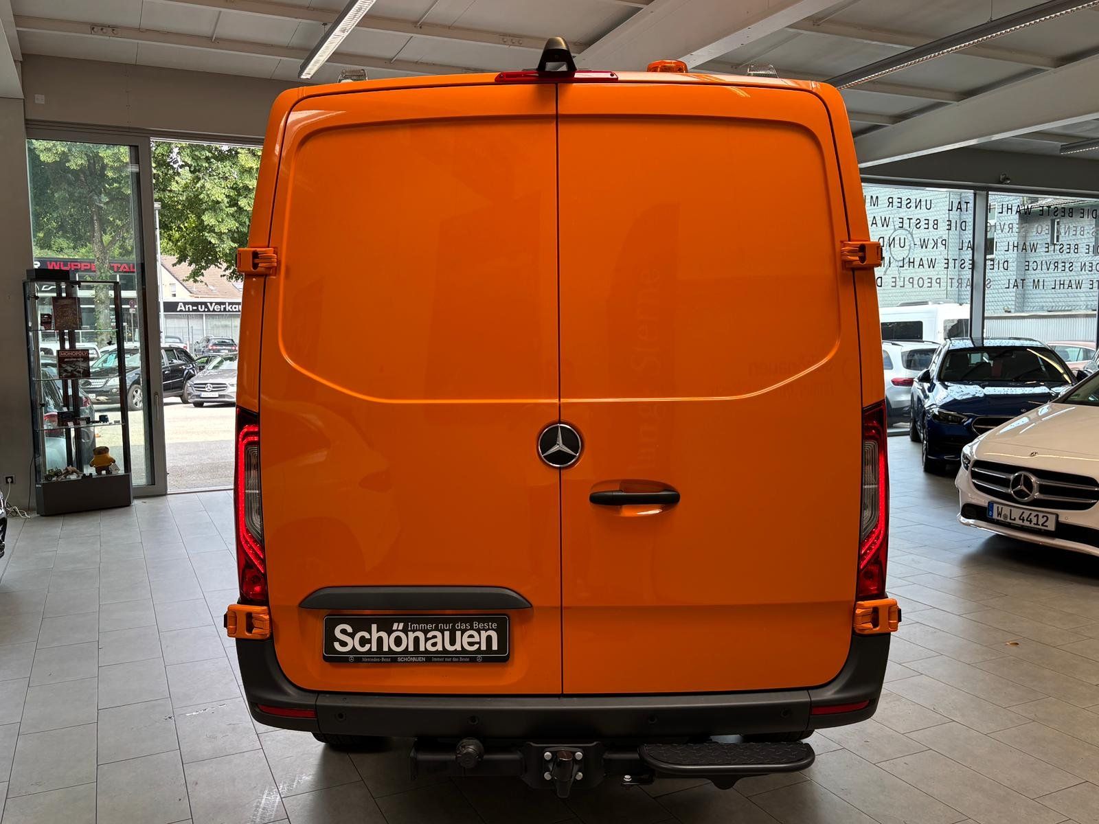 Fahrzeugabbildung Mercedes-Benz Sprinter 319 CDI KA L2H1 BASIS ROHRREINIGER LED