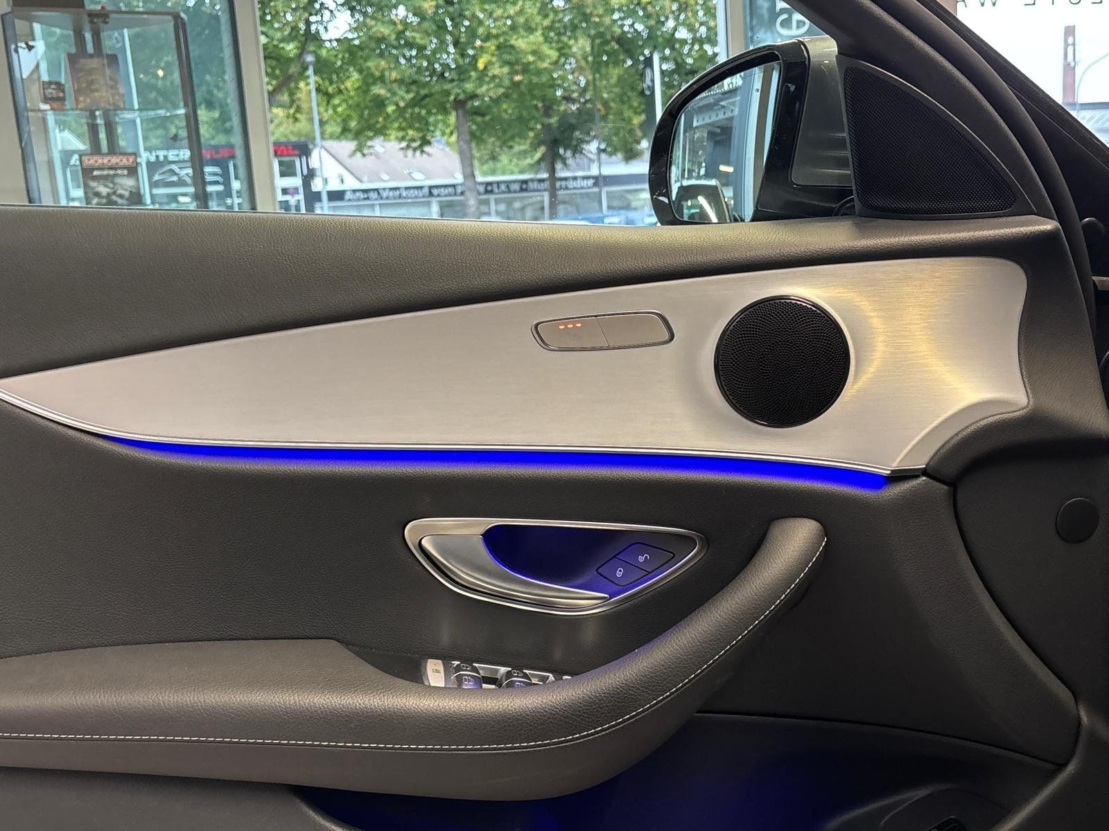 Fahrzeugabbildung Mercedes-Benz E 220d Avantgarde AHK+360°+TOTW+AMBIENTE+LED+DAB