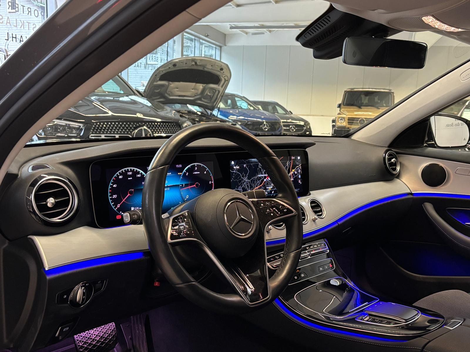 Fahrzeugabbildung Mercedes-Benz E 220d Avantgarde AHK+360°+TOTW+AMBIENTE+LED+DAB