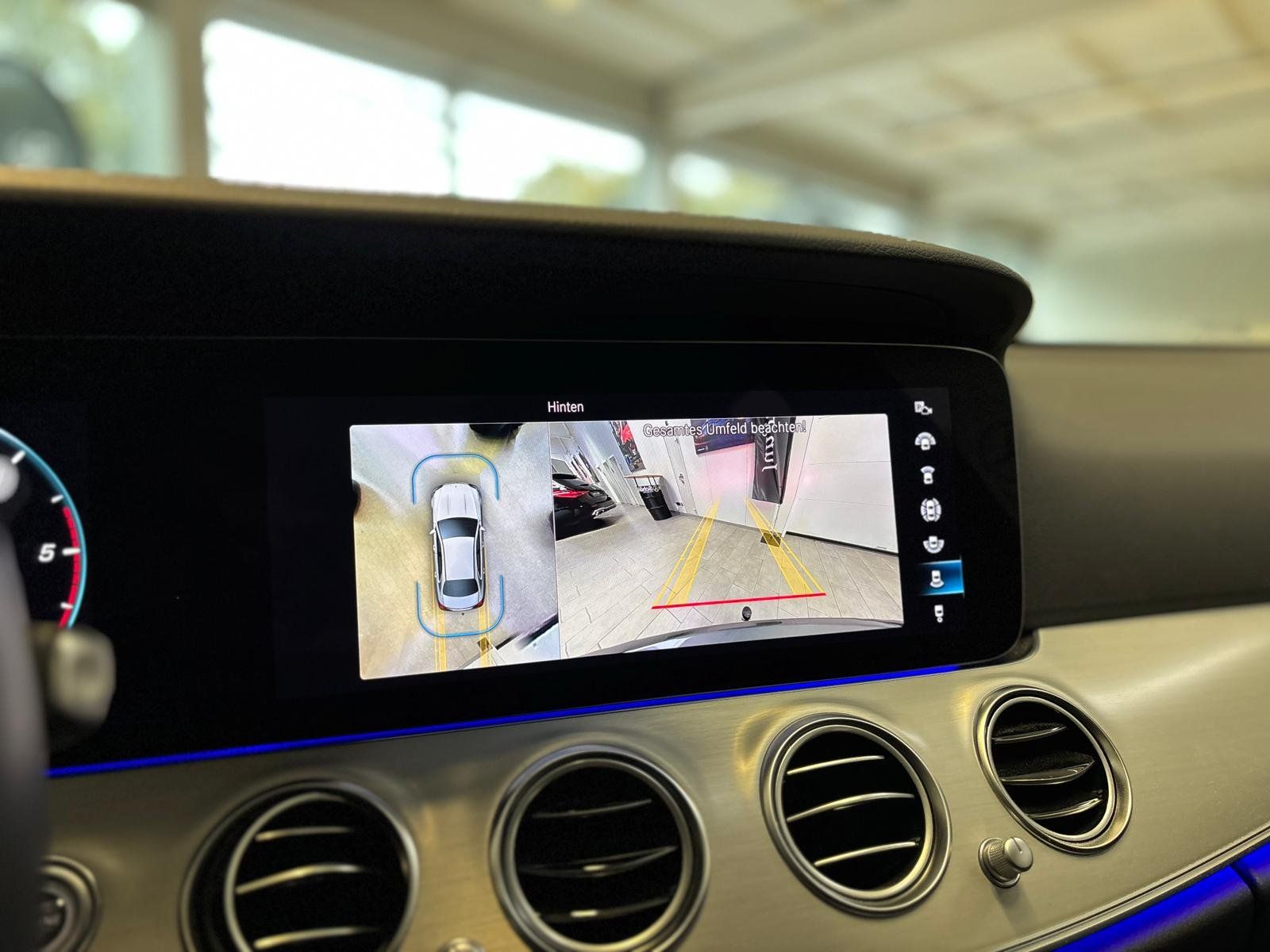 Fahrzeugabbildung Mercedes-Benz E 220d Avantgarde AHK+360°+TOTW+AMBIENTE+LED+DAB