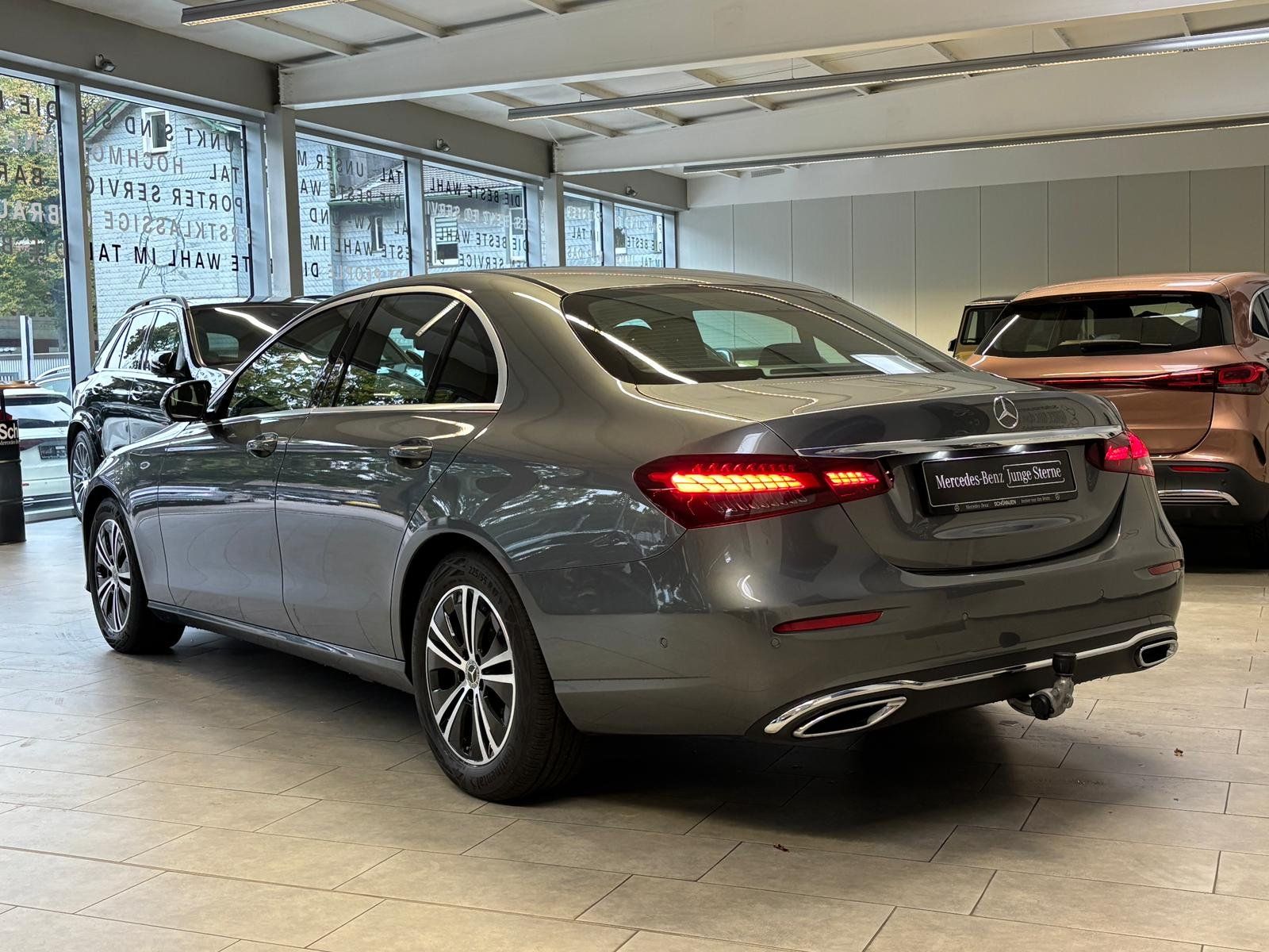 Fahrzeugabbildung Mercedes-Benz E 220d Avantgarde AHK+360°+TOTW+AMBIENTE+LED+DAB