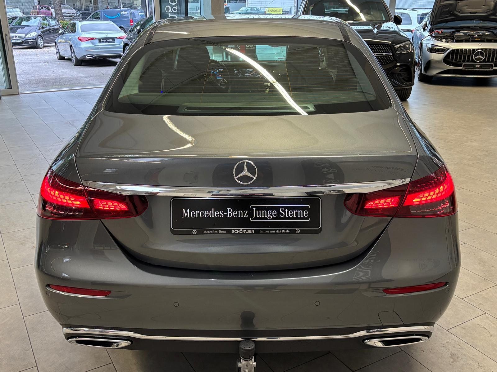 Fahrzeugabbildung Mercedes-Benz E 220d Avantgarde AHK+360°+TOTW+AMBIENTE+LED+DAB
