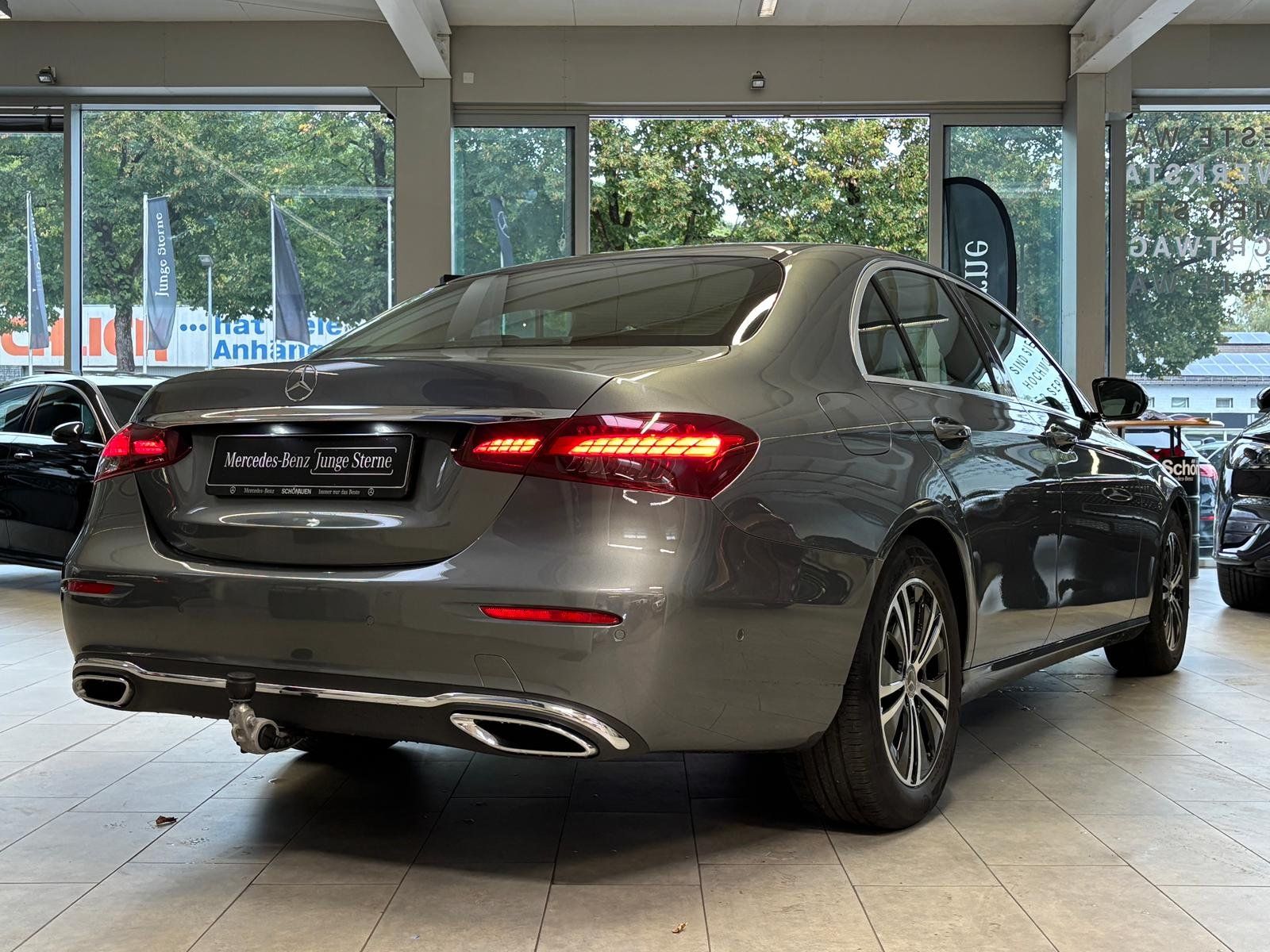 Fahrzeugabbildung Mercedes-Benz E 220d Avantgarde AHK+360°+TOTW+AMBIENTE+LED+DAB