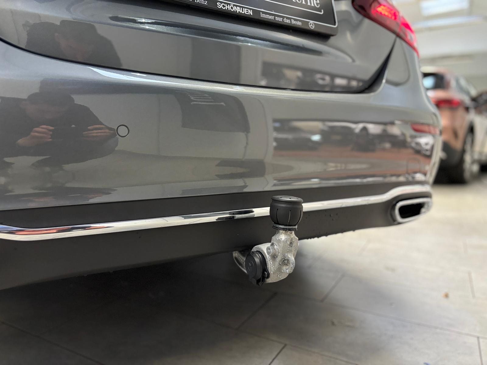 Fahrzeugabbildung Mercedes-Benz E 220d Avantgarde AHK+360°+TOTW+AMBIENTE+LED+DAB