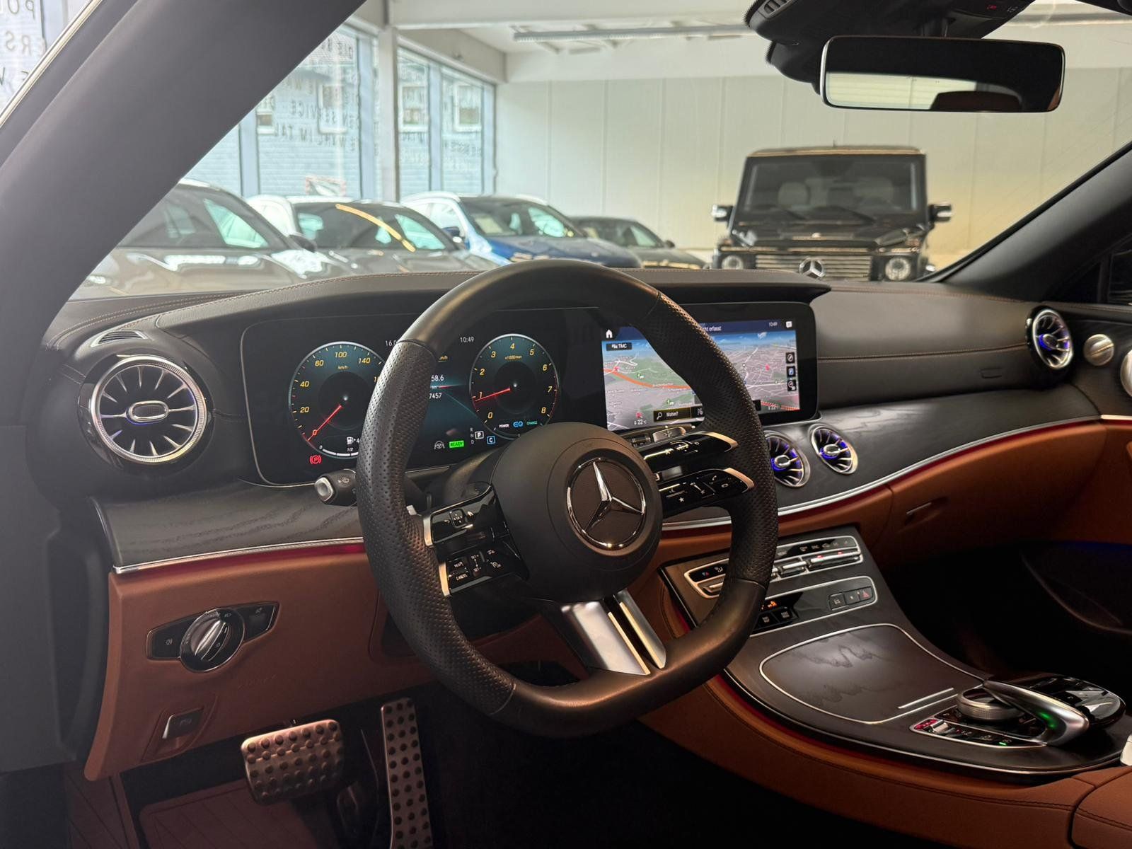 Fahrzeugabbildung Mercedes-Benz E 200 Cabrio AMG+DISTR+MEMORY+NIGHT+BURMES+360°