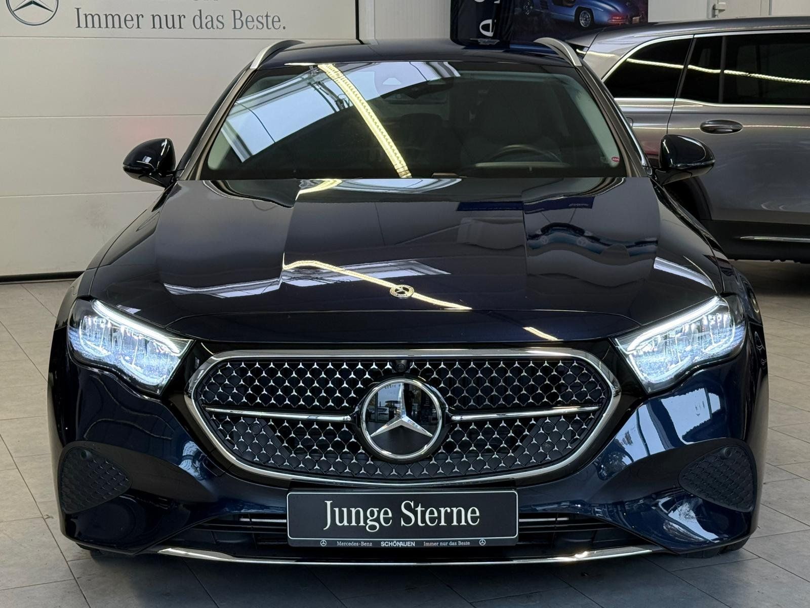 Fahrzeugabbildung Mercedes-Benz E 300 e T AHK+BURMESTER+SHZFOND+PRIVACY+FAP+