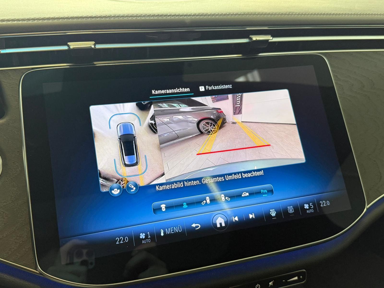 Fahrzeugabbildung Mercedes-Benz E 300e T AMG+PANO+DISTR+HUD+AHK+BURM4D+DIGITAL