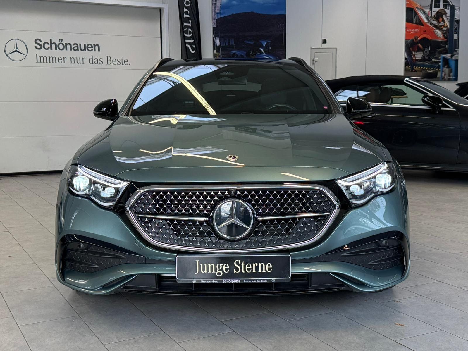 Fahrzeugabbildung Mercedes-Benz E 300e T AMG+PANO+DISTR+HUD+AHK+BURM4D+DIGITAL
