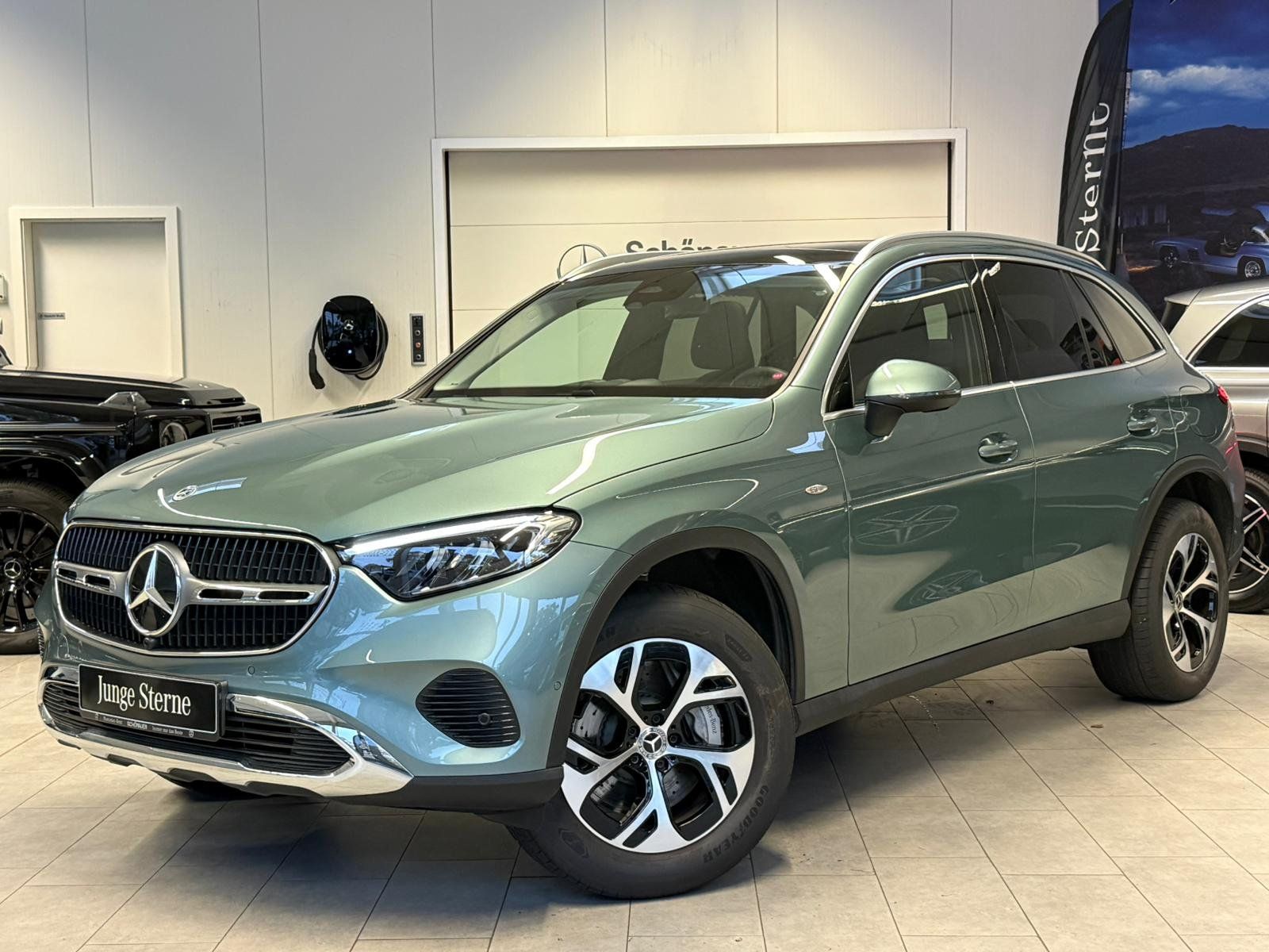 Mercedes-Benz GLC 300 e 4M PANORAMA+AHK+MEMORY+CARPLAY+WINTER