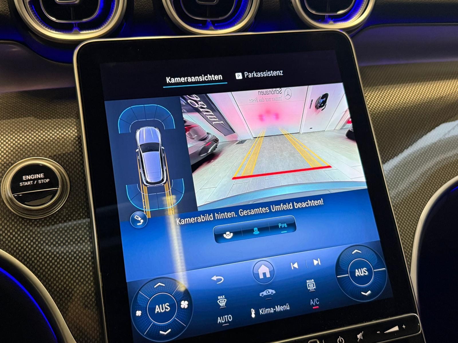 Fahrzeugabbildung Mercedes-Benz GLC 300 e 4M PANORAMA+AHK+MEMORY+CARPLAY+WINTER