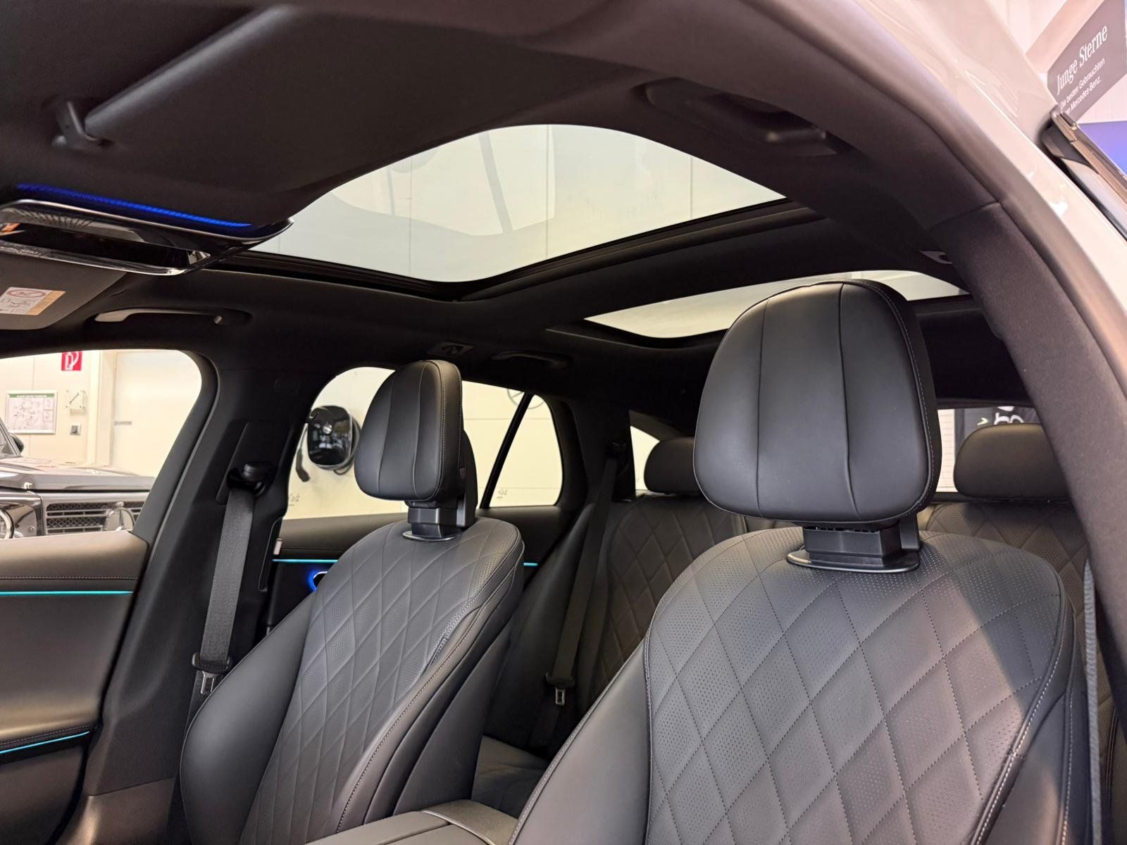 Fahrzeugabbildung Mercedes-Benz E 300 de T AMG PREMIUM PLUS+NAPPA+HUD+AIRMATIC