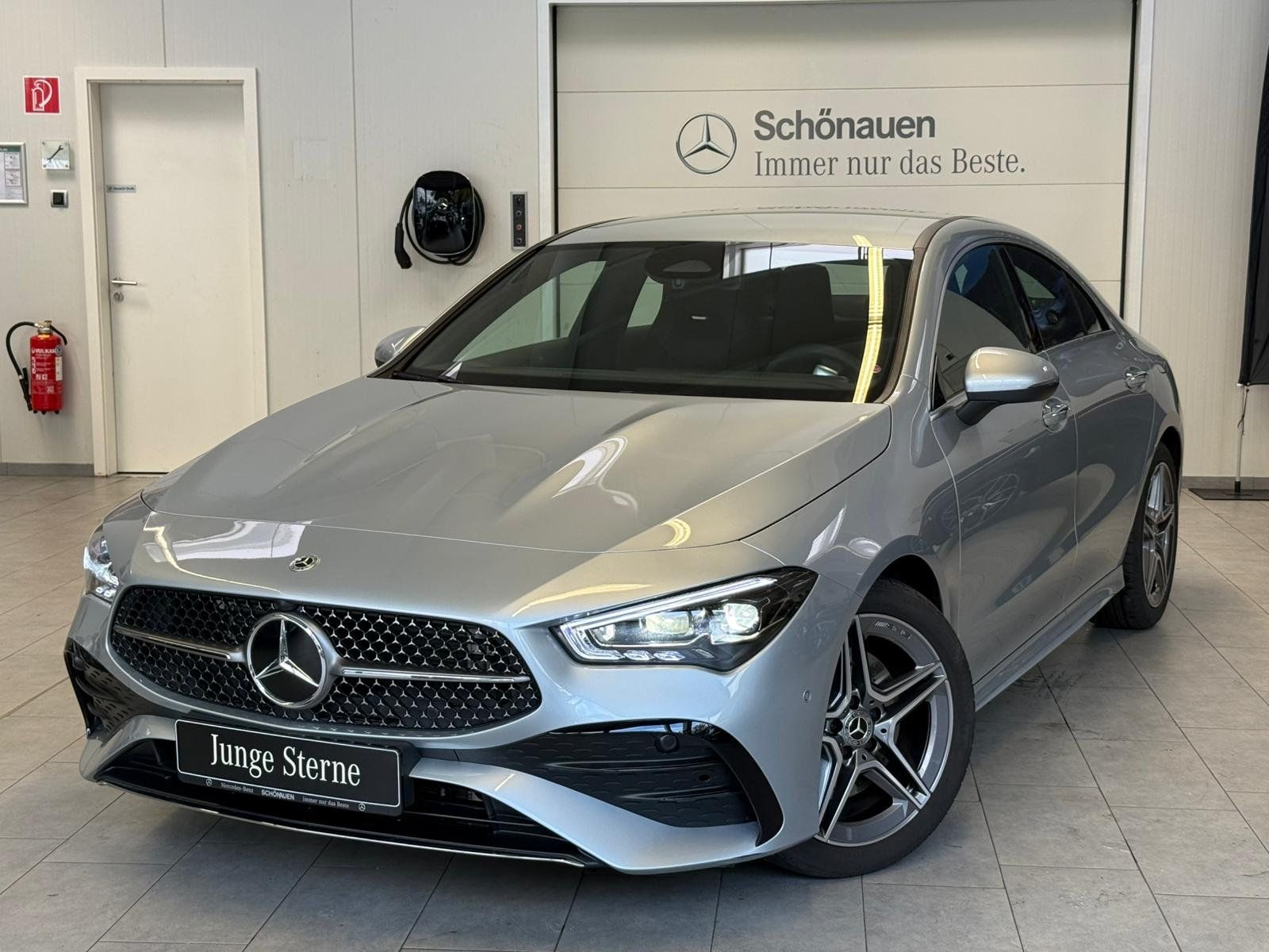 Mercedes-Benz CLA 200 AMG+MBEAM+KAMERA+KEYLESS+TOTW+CARPL+DAB