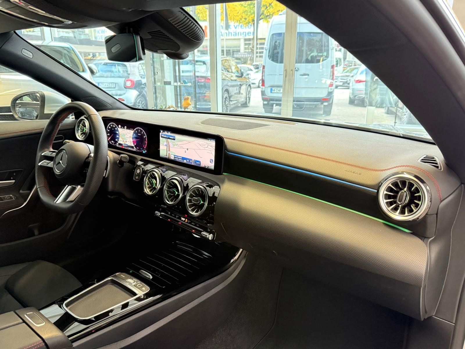 Fahrzeugabbildung Mercedes-Benz CLA 200 AMG+MBEAM+KAMERA+KEYLESS+TOTW+CARPL+DAB