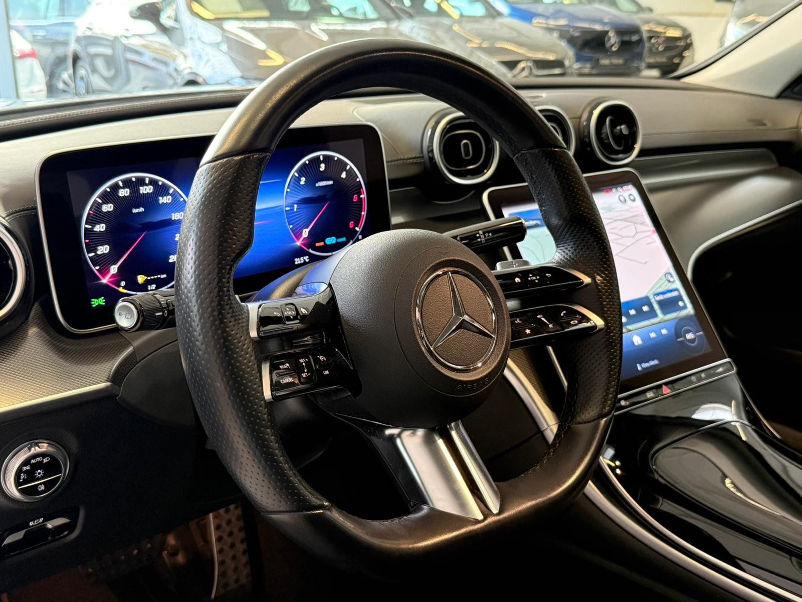 Fahrzeugabbildung Mercedes-Benz C 220d T AMG+PANO+KAMERA+TOTW+LED+CARPLAY+EASYPK